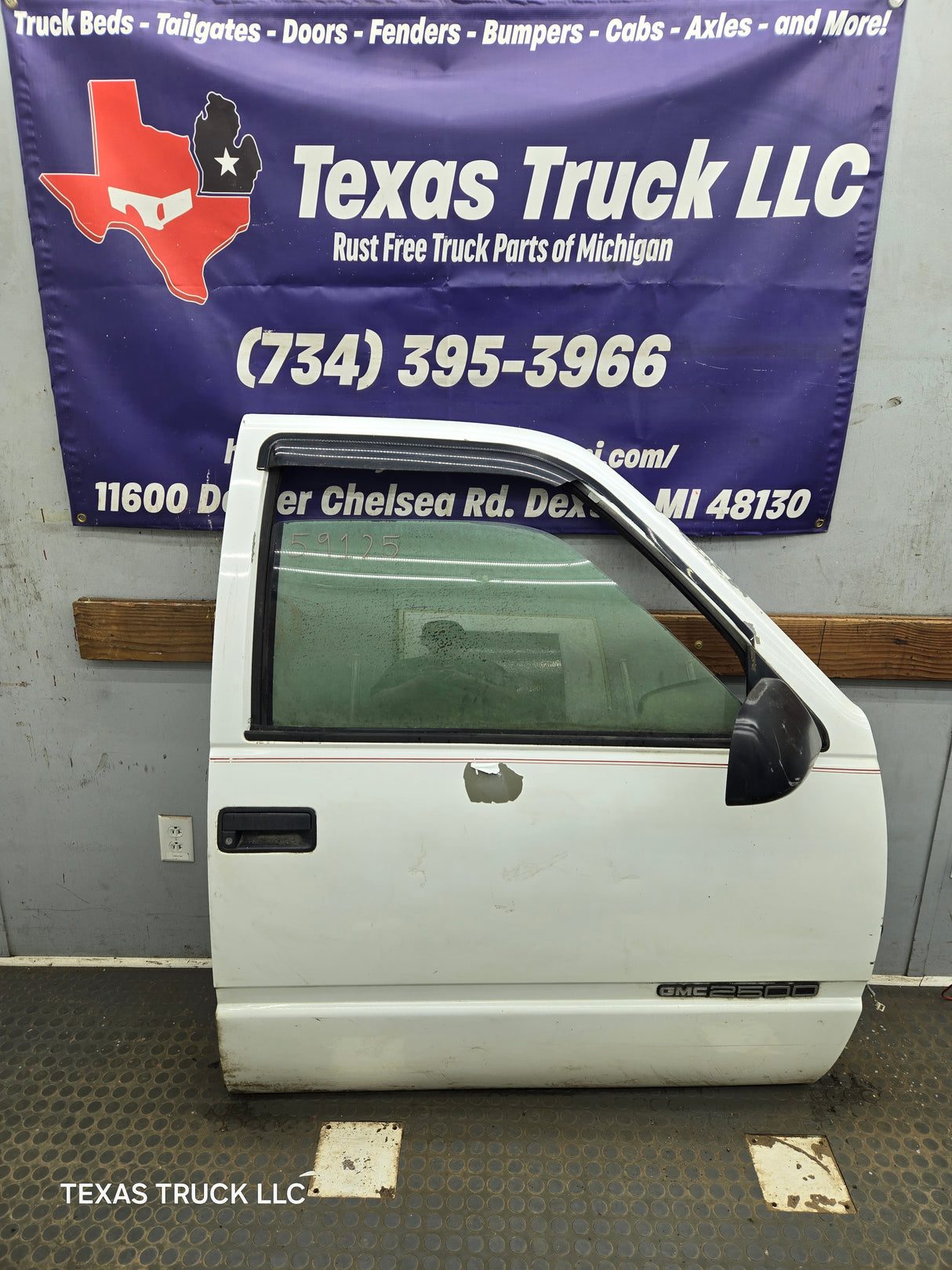 1988-2000 Chevrolet Silverado Suburban GMC Sierra RH Front Passenger Door