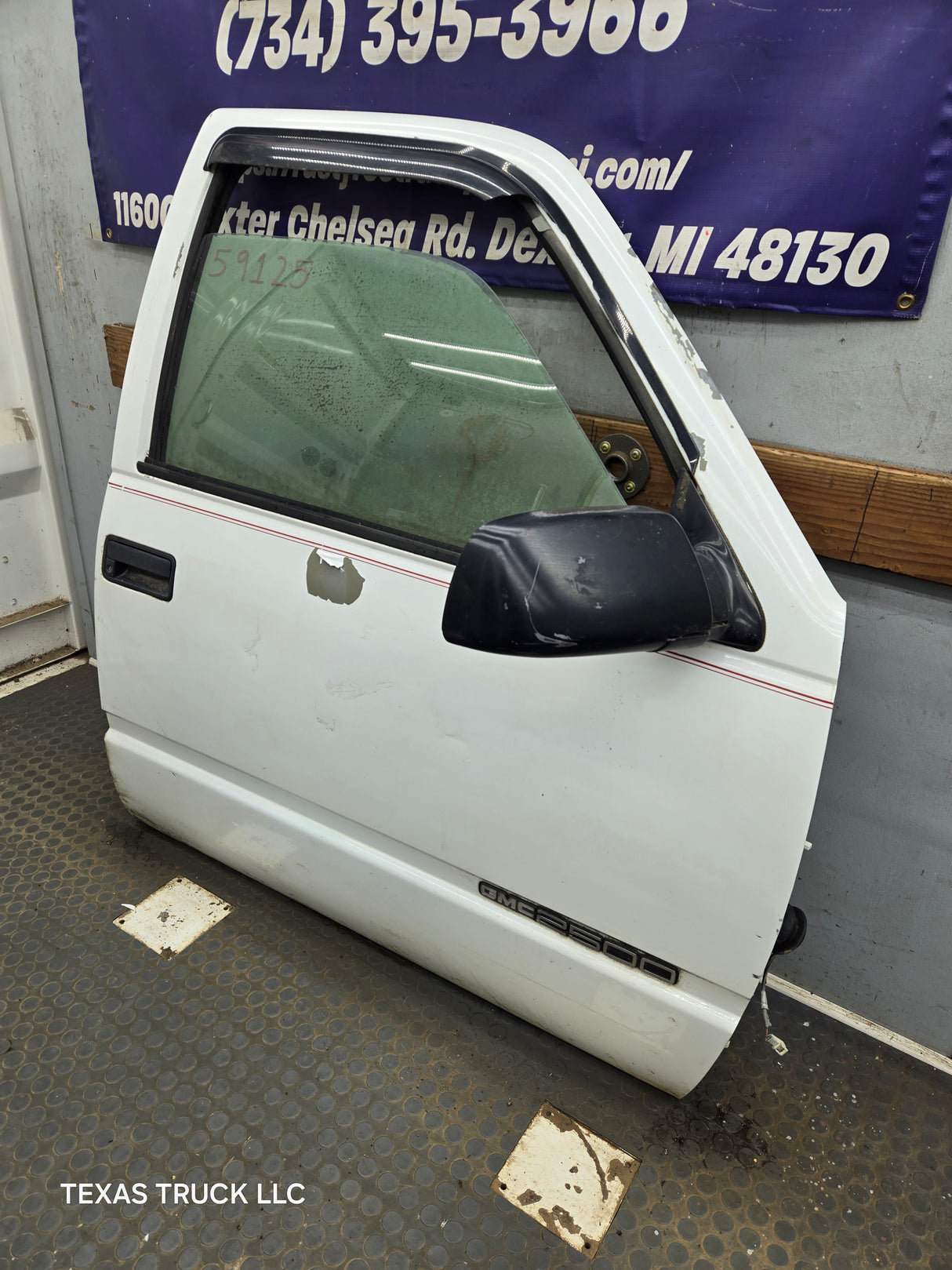 1988-2000 Chevrolet Silverado Suburban GMC Sierra RH Front Passenger Door