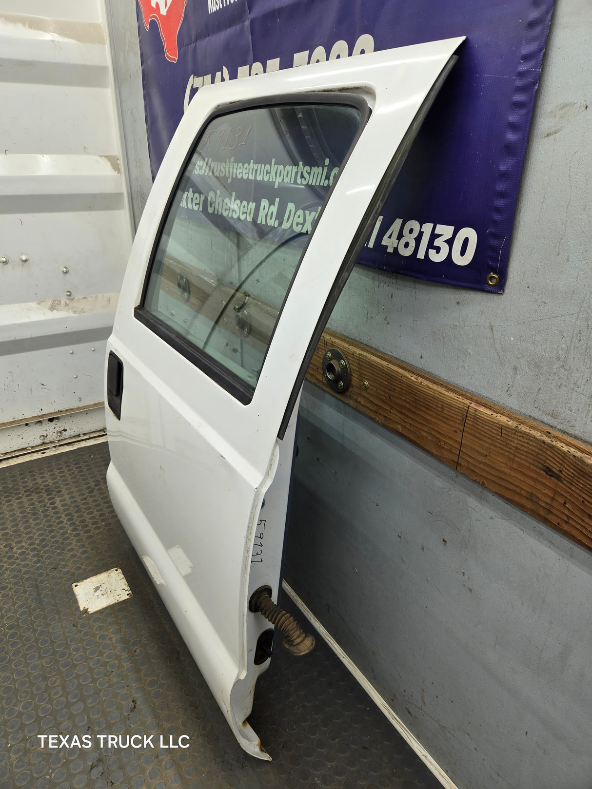 1999-2011 Ford Super Duty F250 F350 F450 F550 RH Crew Cab Passenger Side Rear Door