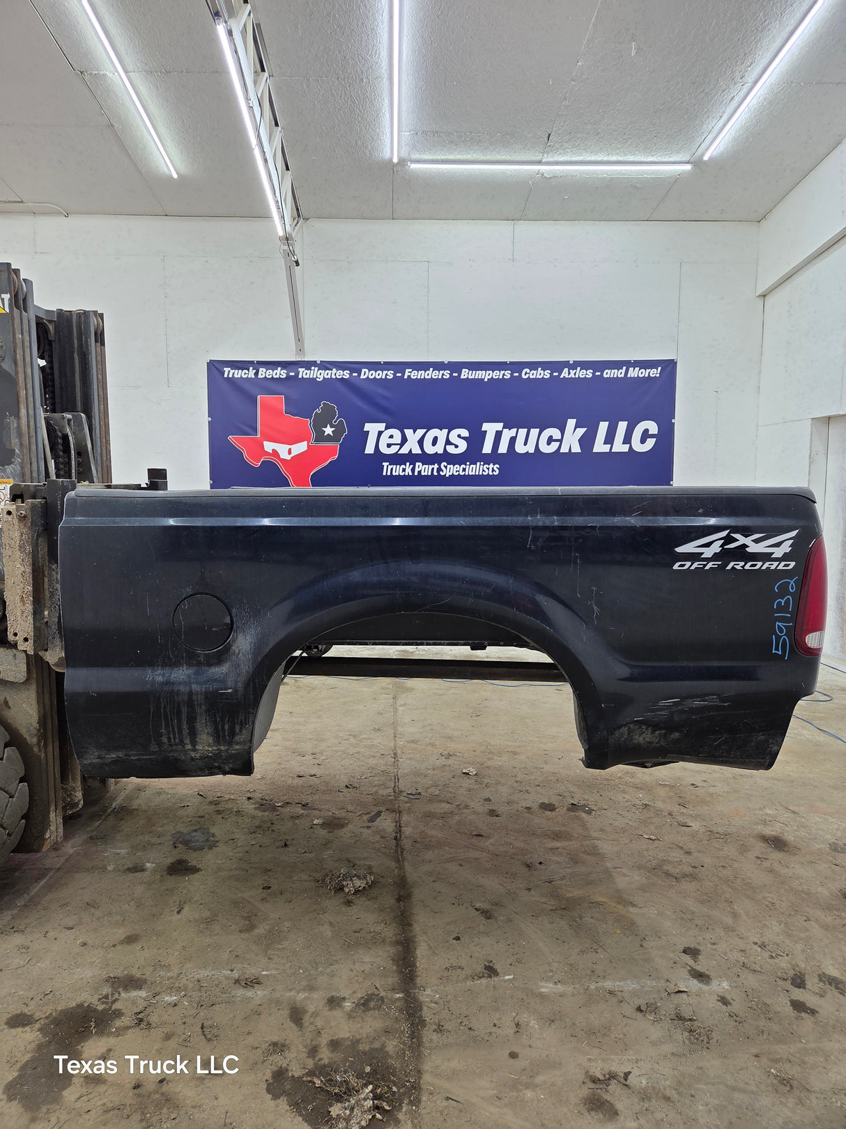1999-2010 Ford Super Duty F250 F350 6' 9" Short Truck Bed