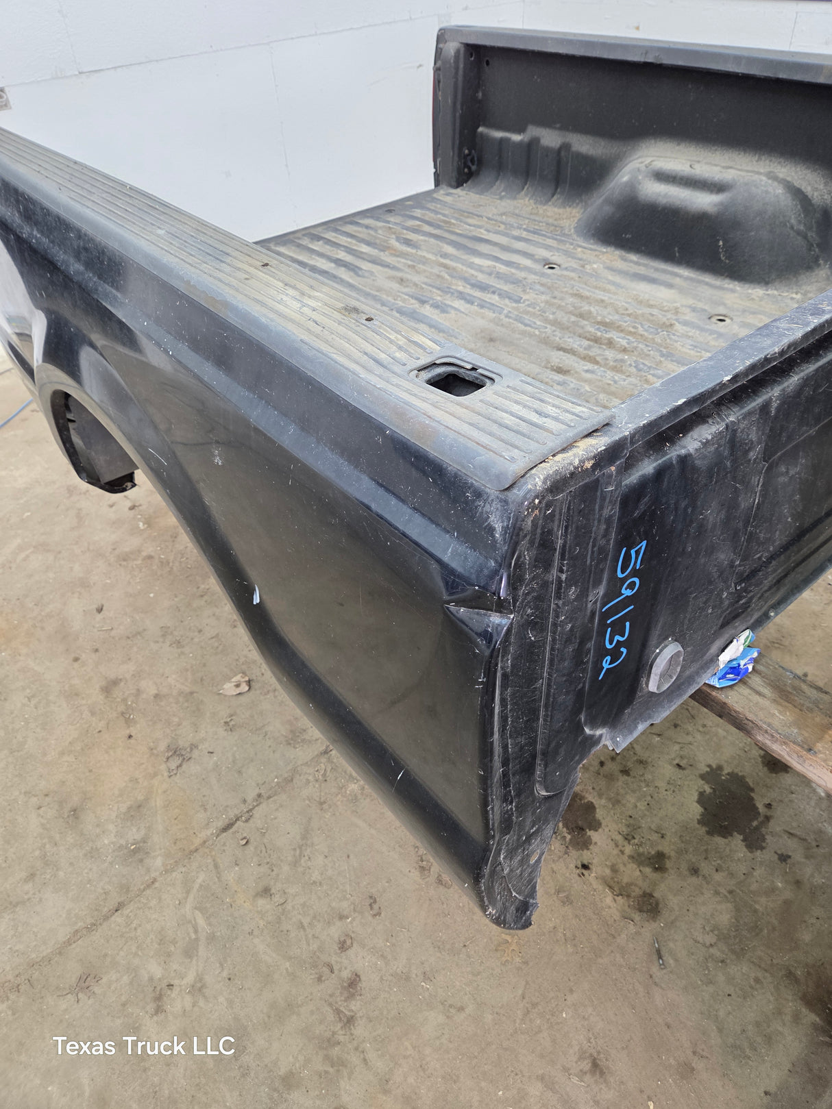 1999-2010 Ford Super Duty F250 F350 6' 9" Short Truck Bed