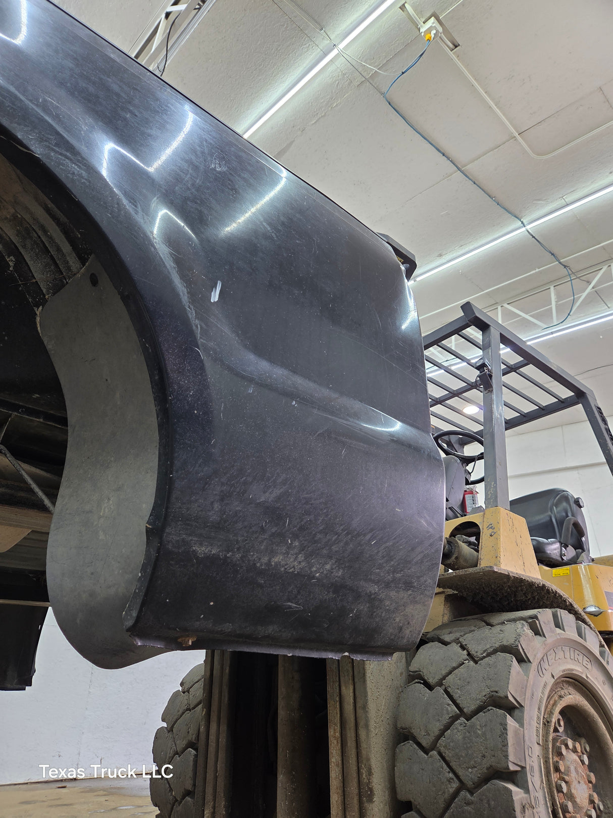 1999-2010 Ford Super Duty F250 F350 6' 9" Short Truck Bed