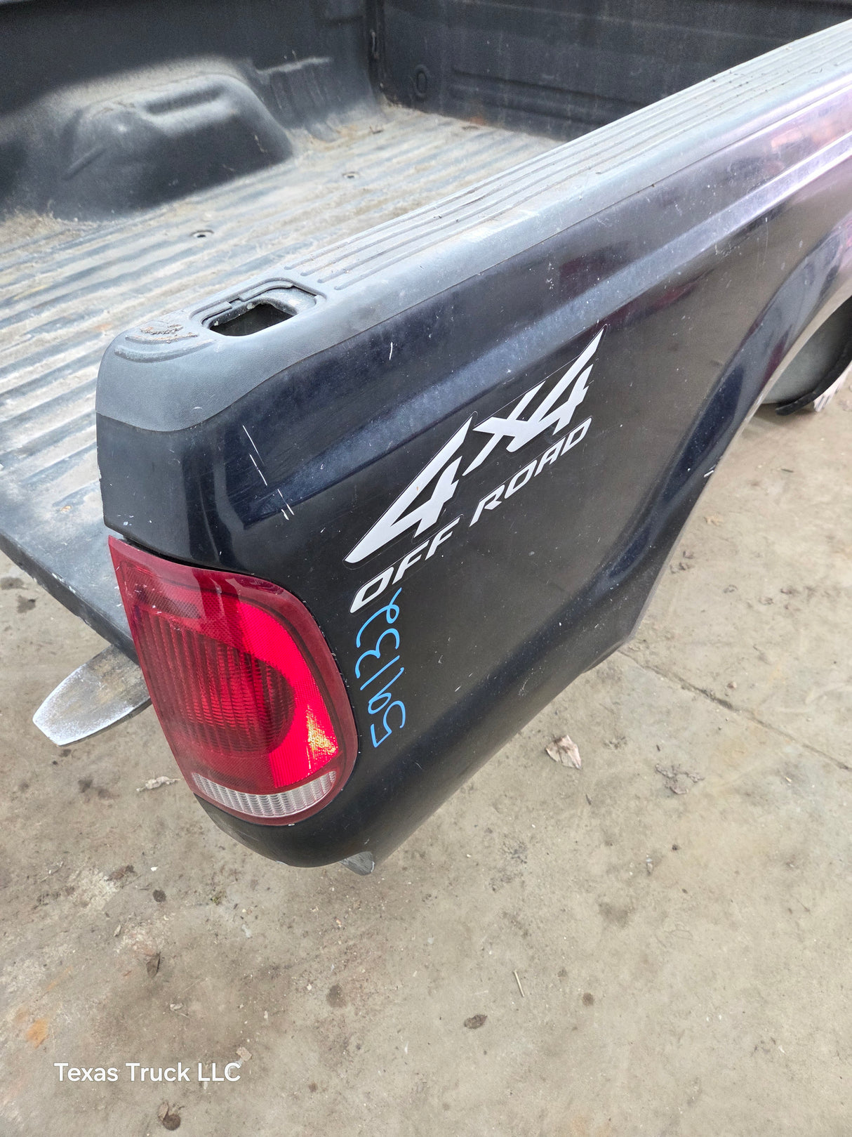 1999-2010 Ford Super Duty F250 F350 6' 9" Short Truck Bed