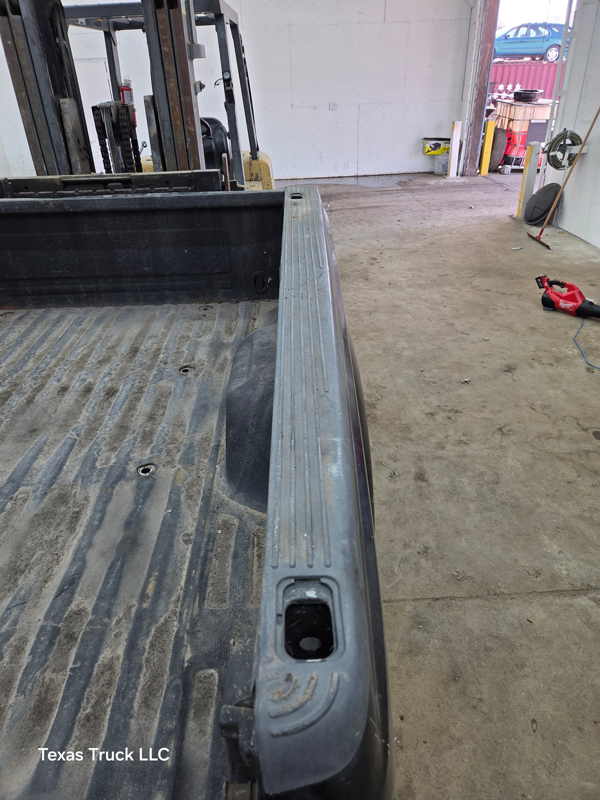 1999-2010 Ford Super Duty F250 F350 6' 9" Short Truck Bed
