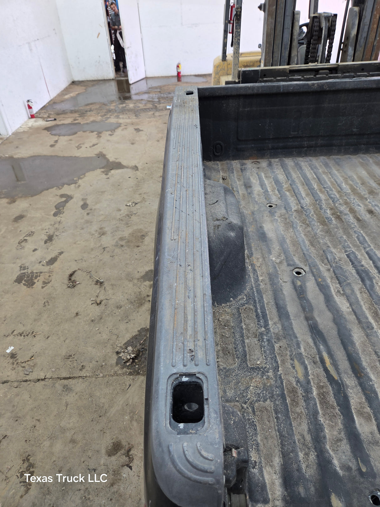 1999-2010 Ford Super Duty F250 F350 6' 9" Short Truck Bed