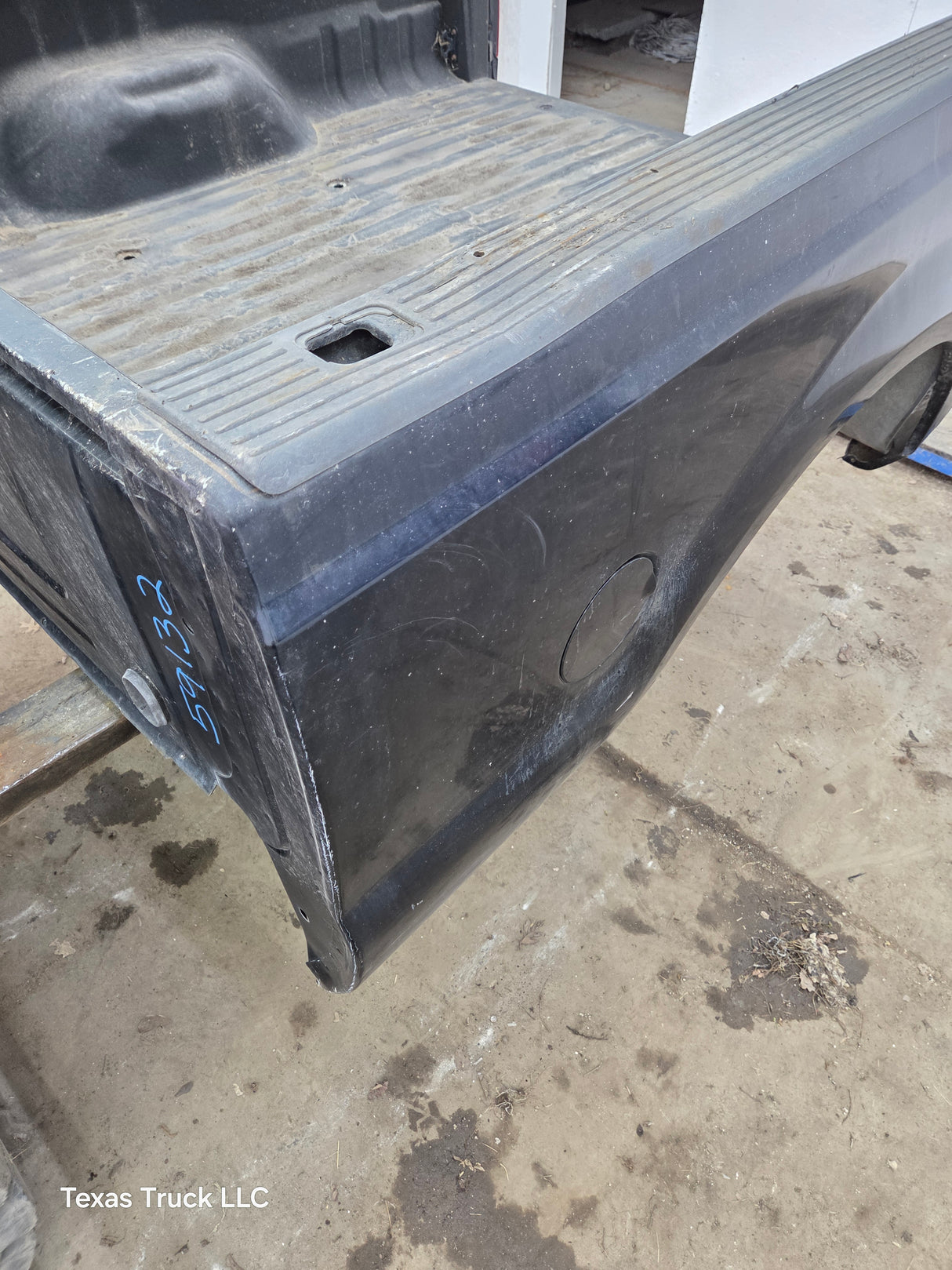 1999-2010 Ford Super Duty F250 F350 6' 9" Short Truck Bed