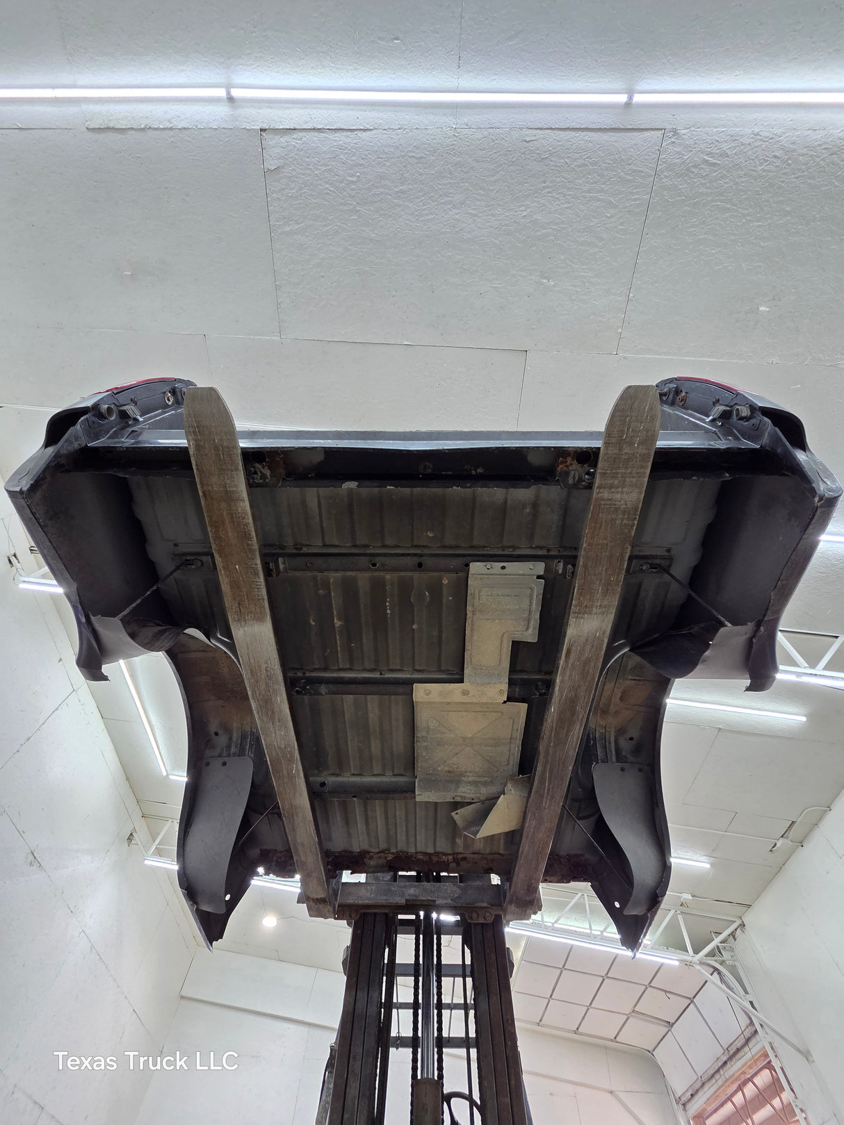 1999-2010 Ford Super Duty F250 F350 6' 9" Short Truck Bed