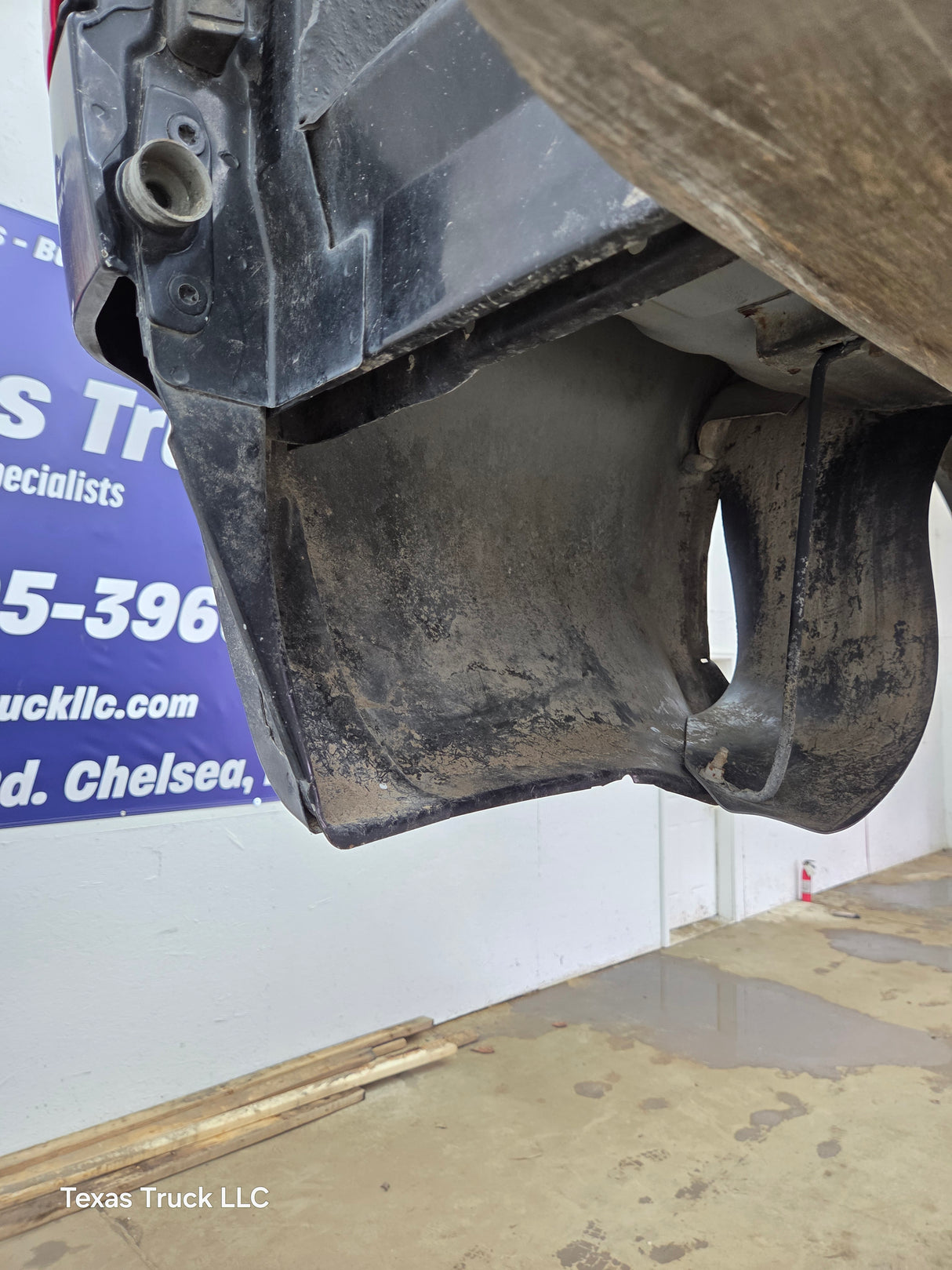 1999-2010 Ford Super Duty F250 F350 6' 9" Short Truck Bed