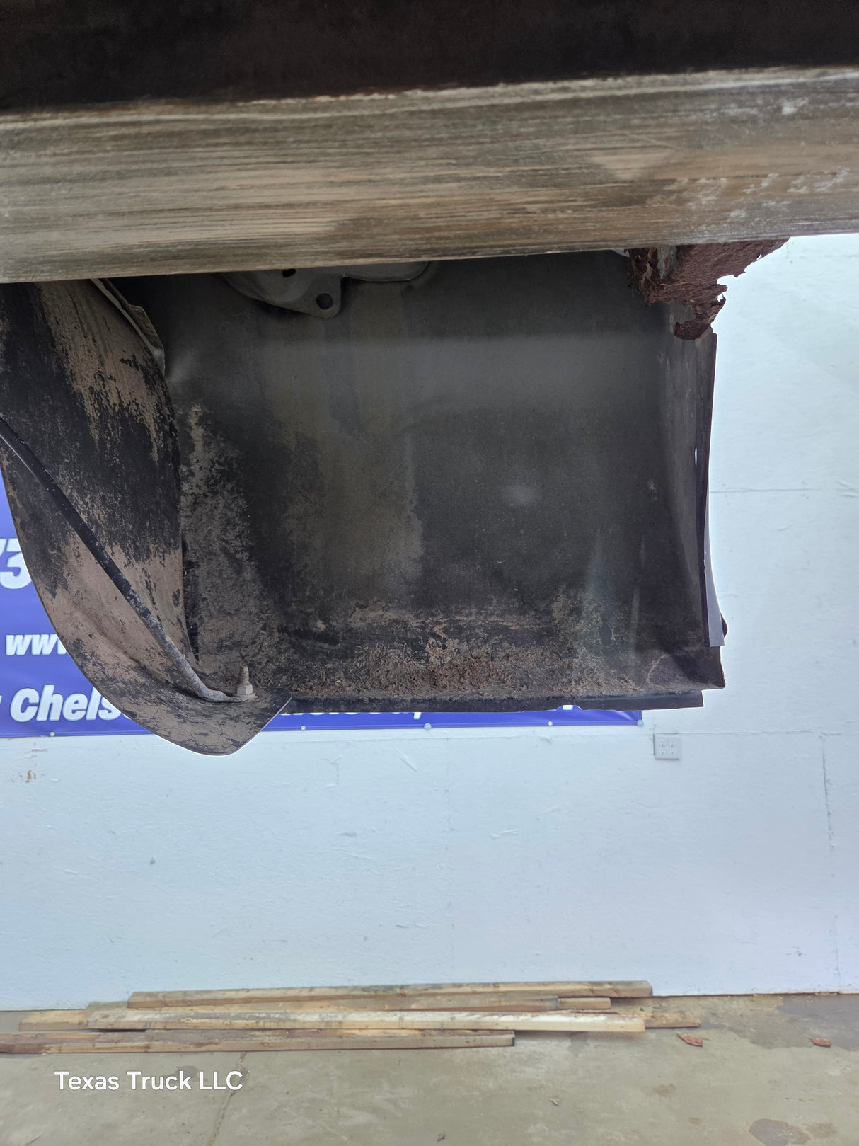 1999-2010 Ford Super Duty F250 F350 6' 9" Short Truck Bed