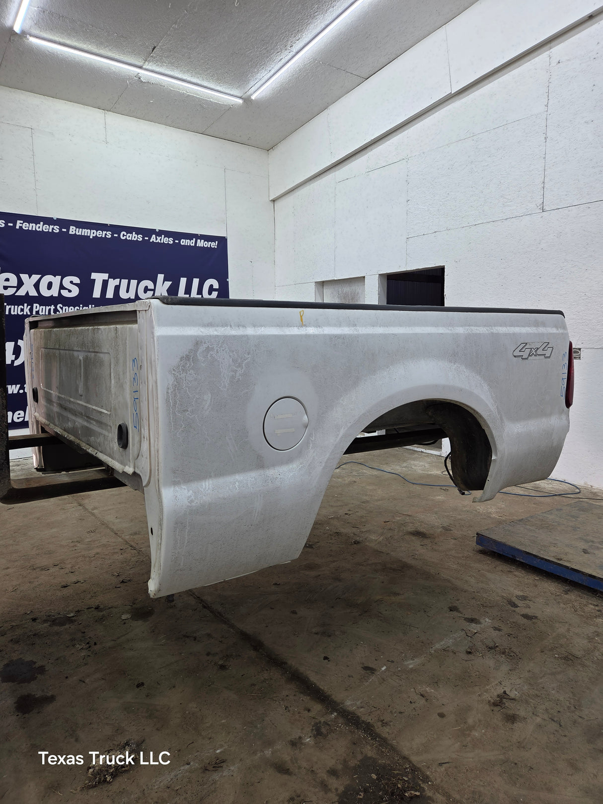 1999-2010 Ford Super Duty F250 F350 6' 9" Short Truck Bed