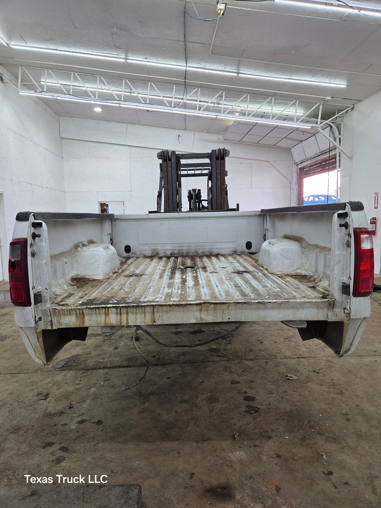 1999-2010 Ford Super Duty F250 F350 6' 9" Short Truck Bed
