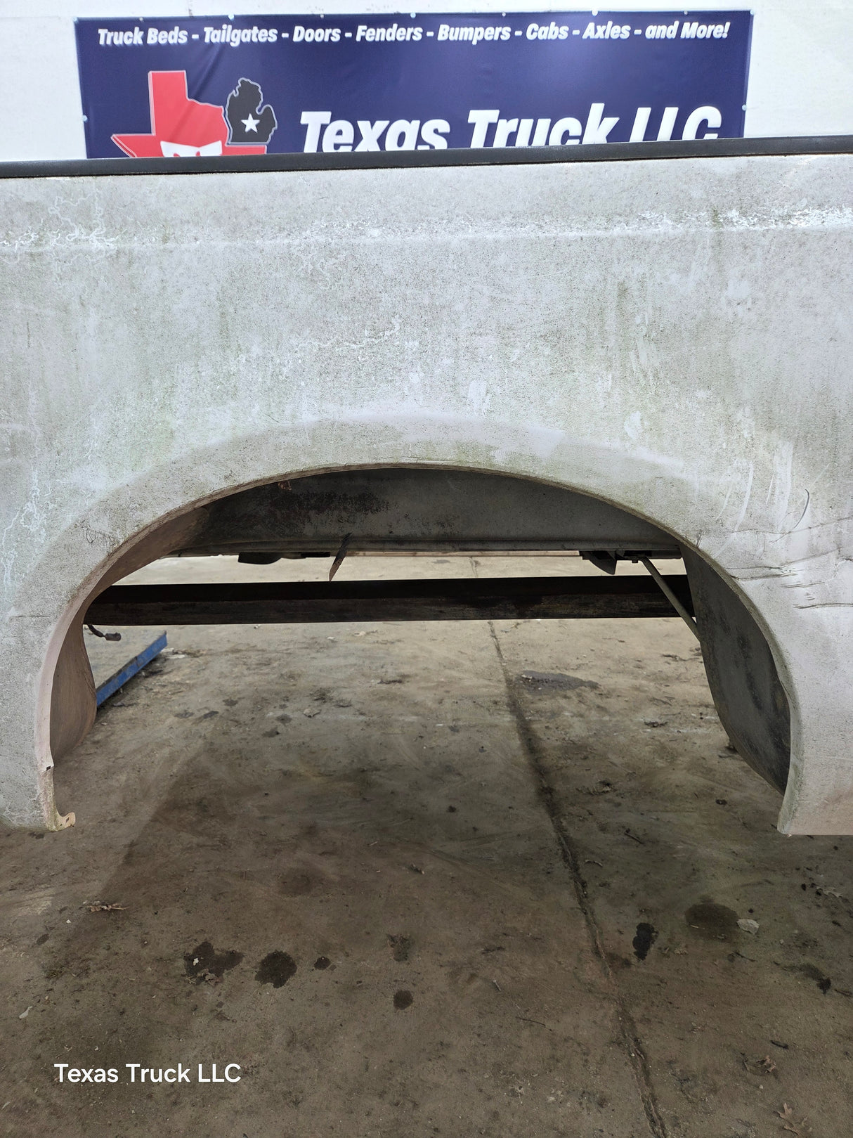 1999-2010 Ford Super Duty F250 F350 6' 9" Short Truck Bed