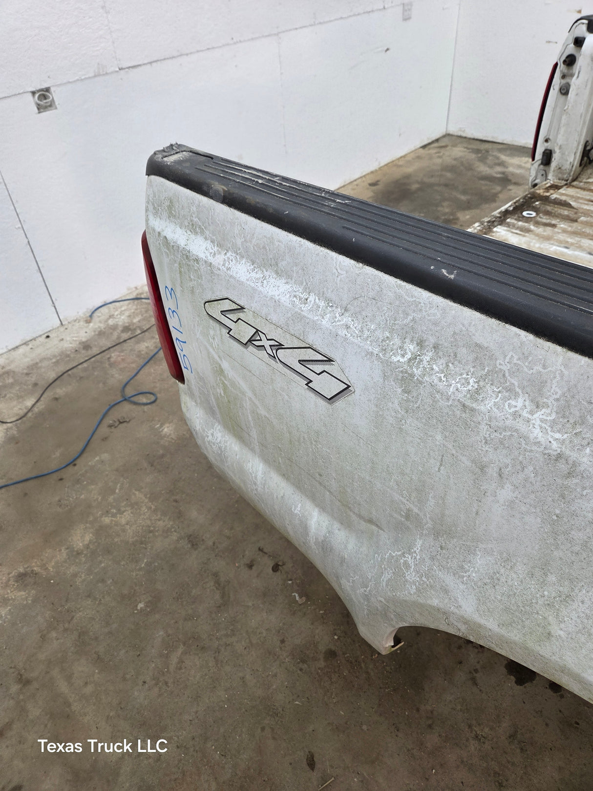 1999-2010 Ford Super Duty F250 F350 6' 9" Short Truck Bed