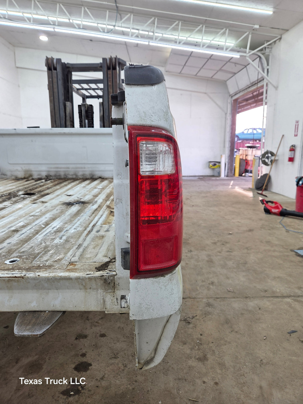 1999-2010 Ford Super Duty F250 F350 6' 9" Short Truck Bed