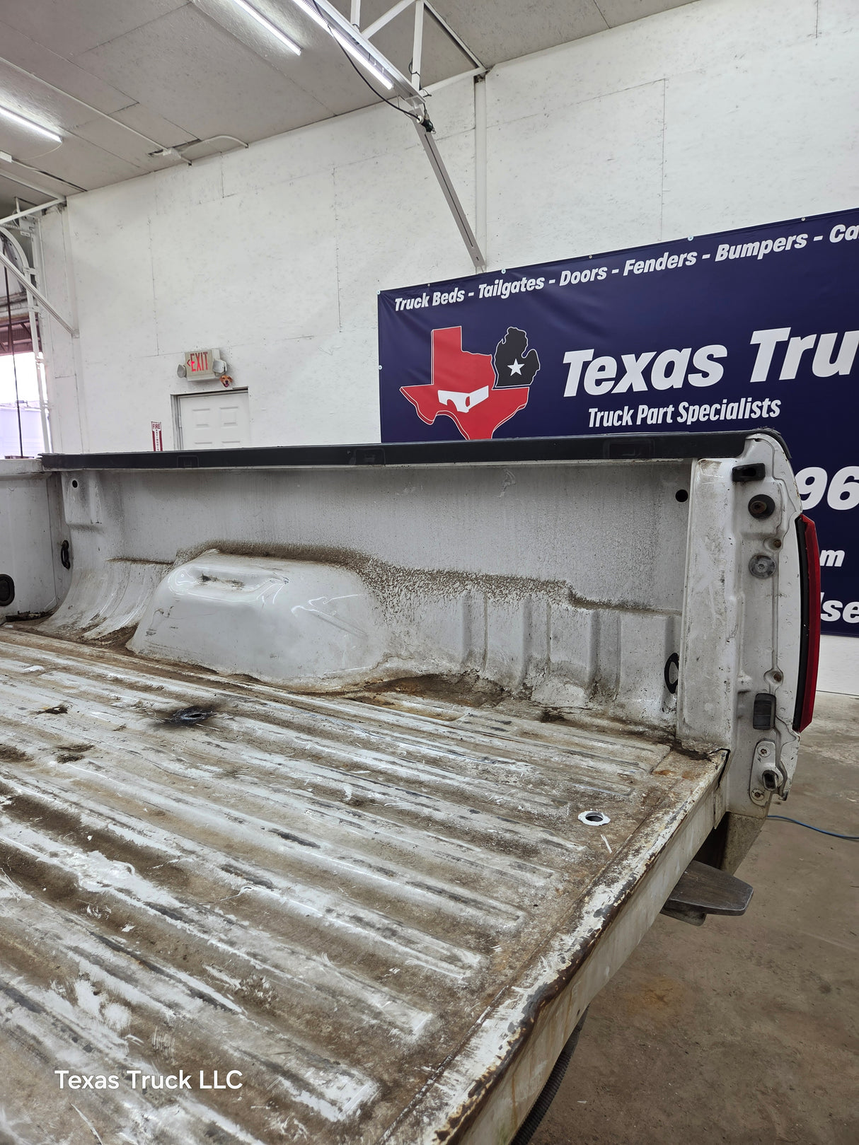 1999-2010 Ford Super Duty F250 F350 6' 9" Short Truck Bed