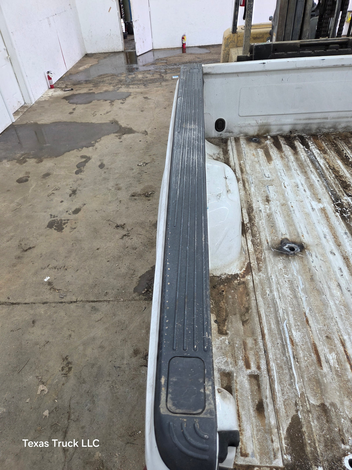 1999-2010 Ford Super Duty F250 F350 6' 9" Short Truck Bed