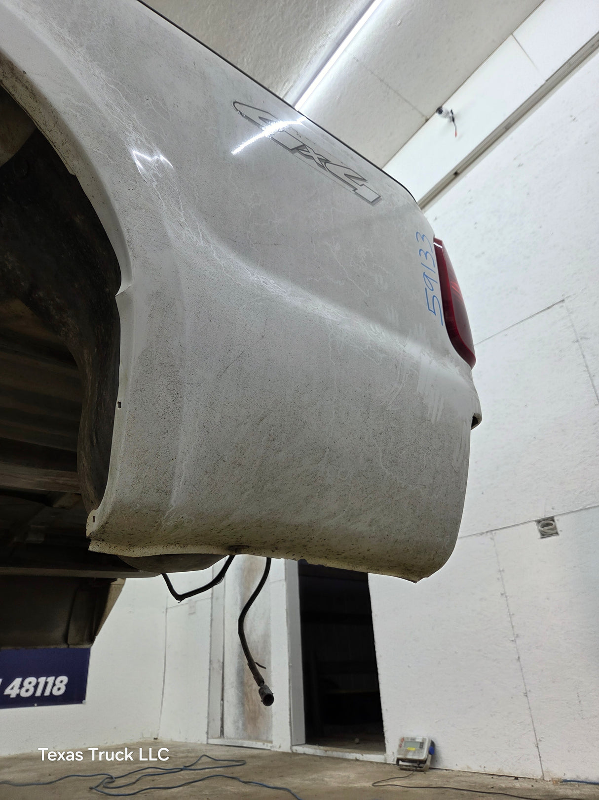 1999-2010 Ford Super Duty F250 F350 6' 9" Short Truck Bed