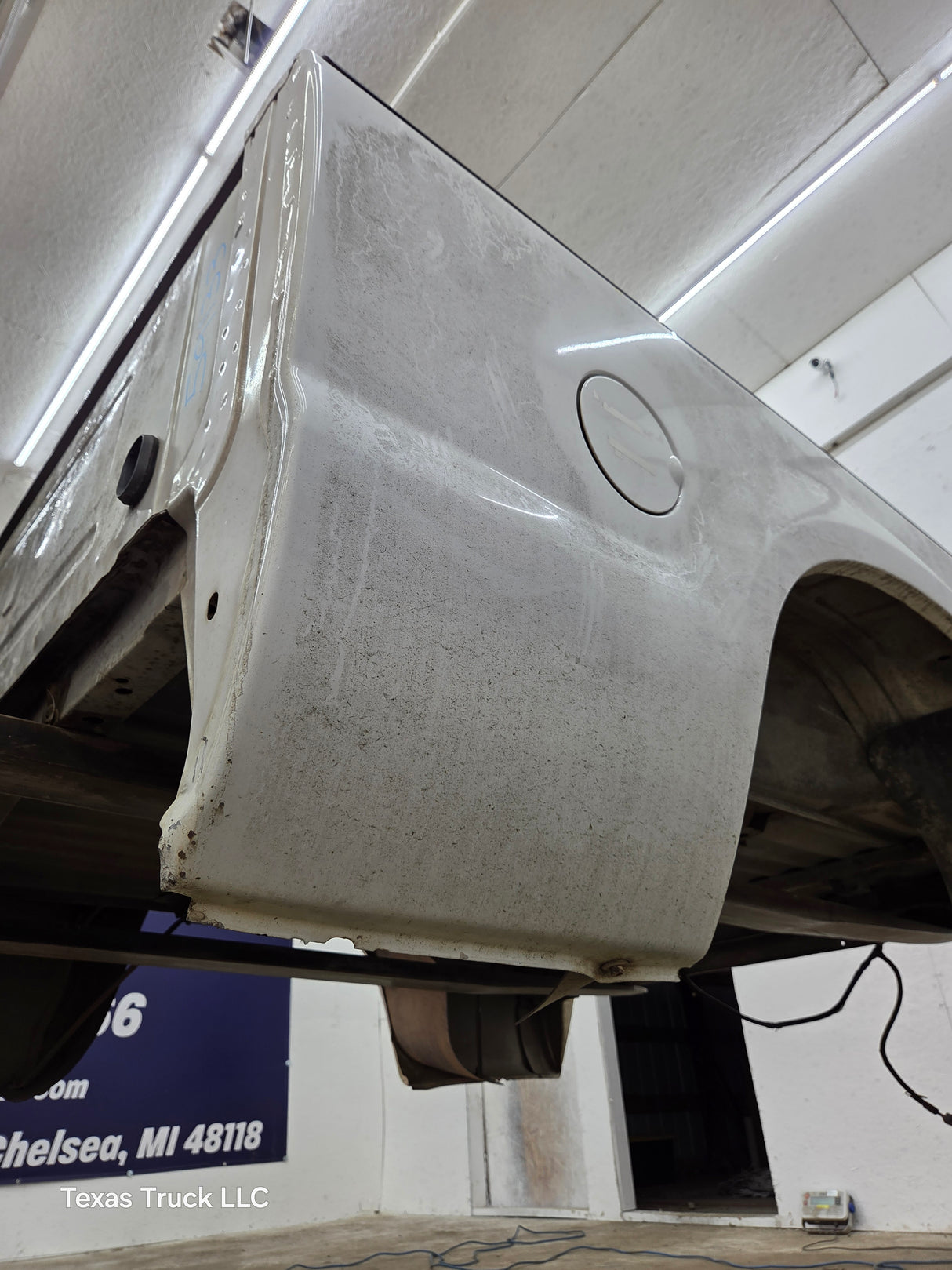 1999-2010 Ford Super Duty F250 F350 6' 9" Short Truck Bed
