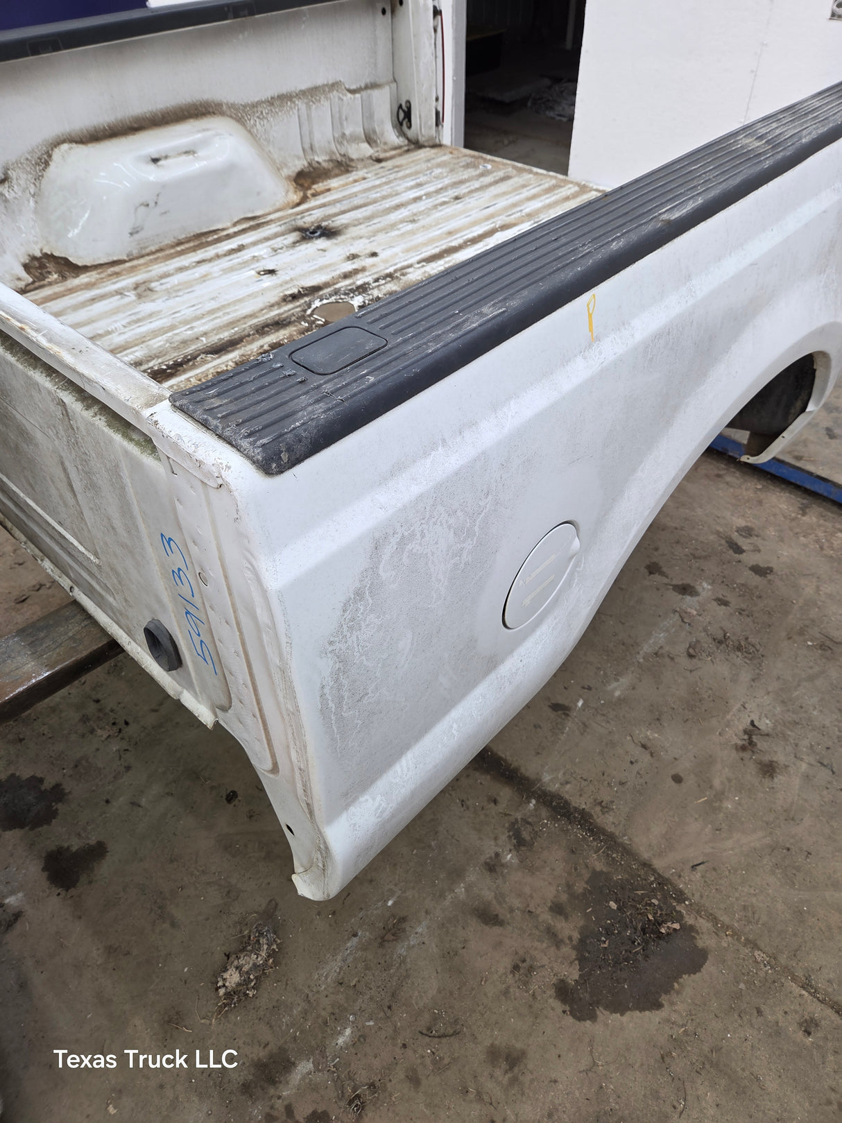 1999-2010 Ford Super Duty F250 F350 6' 9" Short Truck Bed