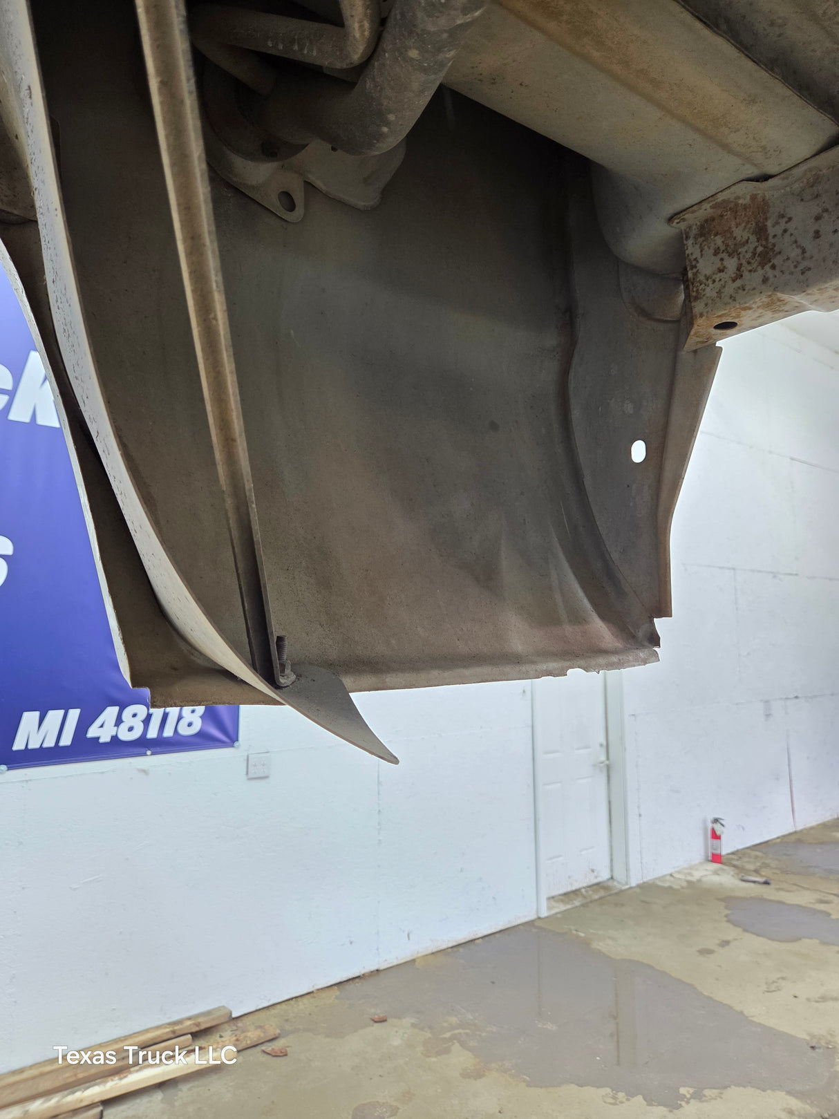 1999-2010 Ford Super Duty F250 F350 6' 9" Short Truck Bed