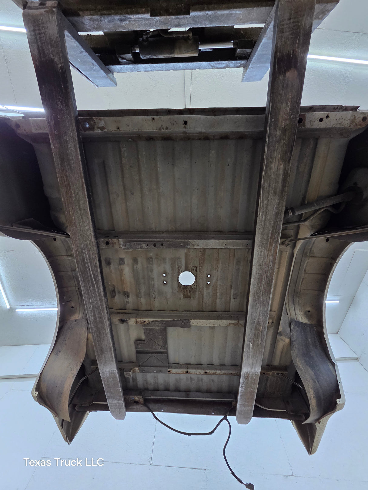 1999-2010 Ford Super Duty F250 F350 6' 9" Short Truck Bed