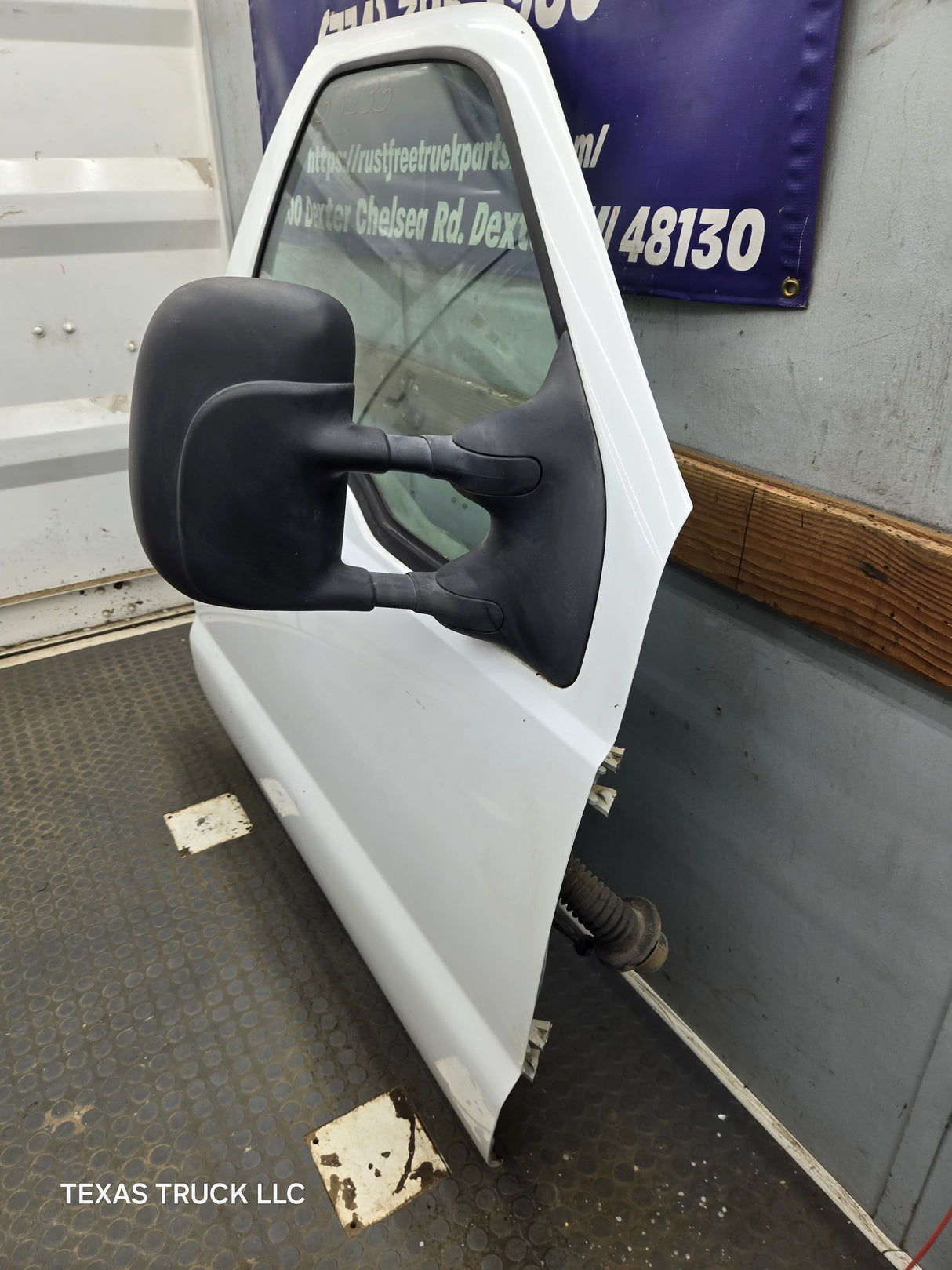 1999-2011 Ford Super Duty / Excursion Front Passenger RH Door F250 F350 F450 F550
