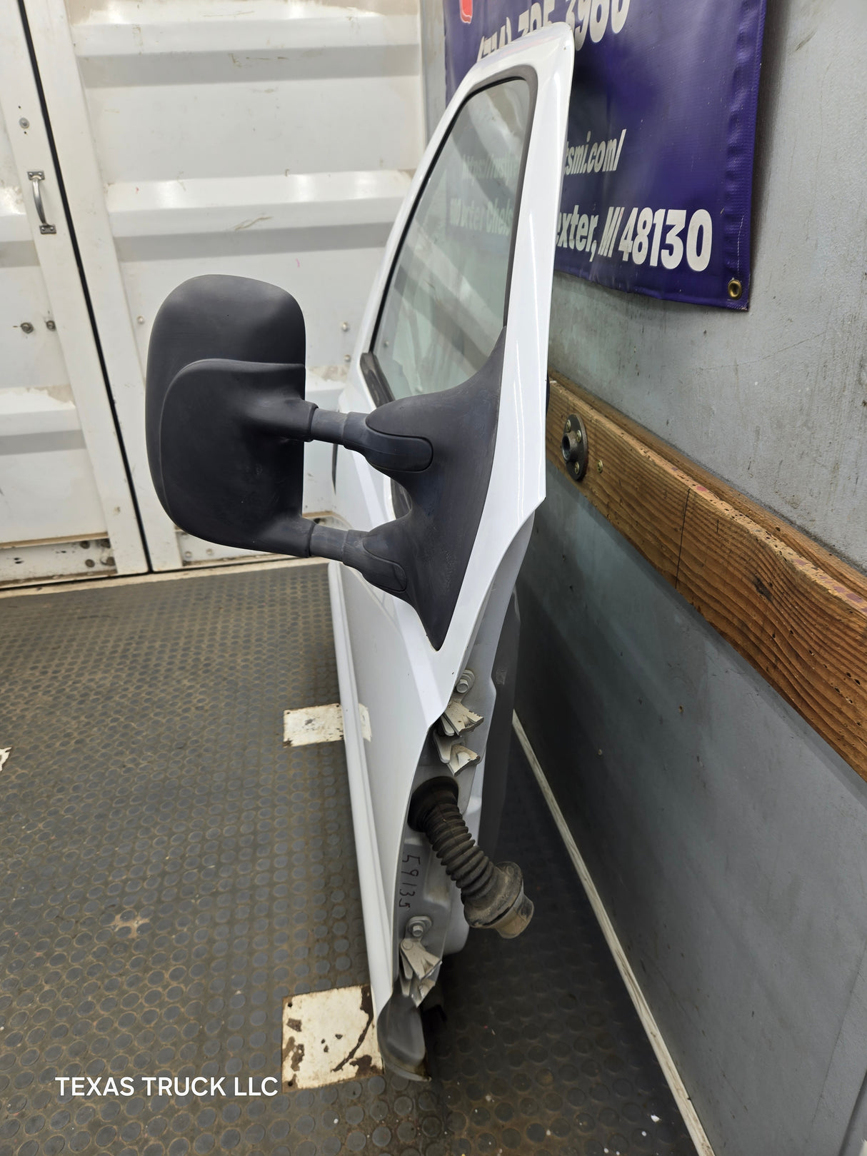 1999-2011 Ford Super Duty / Excursion Front Passenger RH Door F250 F350 F450 F550