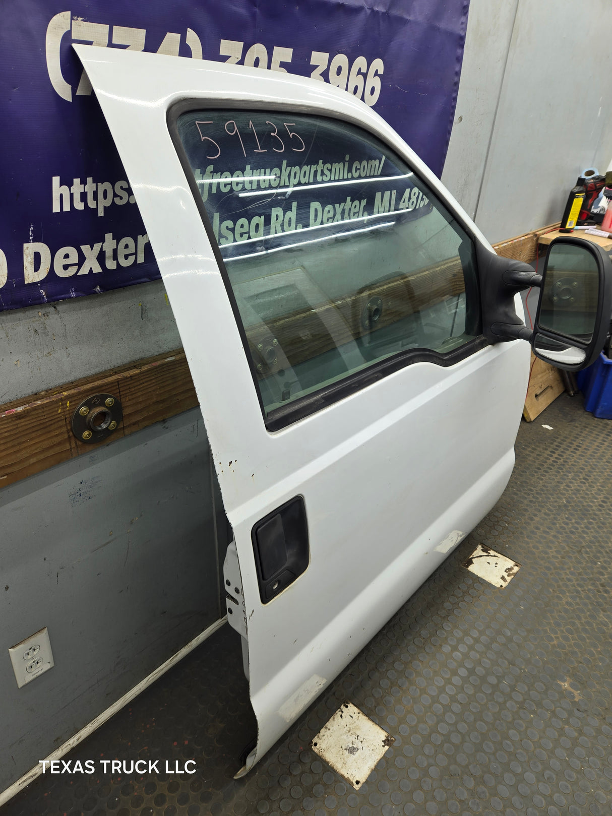 1999-2011 Ford Super Duty / Excursion Front Passenger RH Door F250 F350 F450 F550