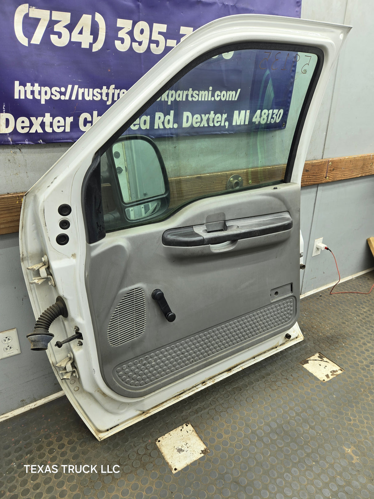 1999-2011 Ford Super Duty / Excursion Front Passenger RH Door F250 F350 F450 F550