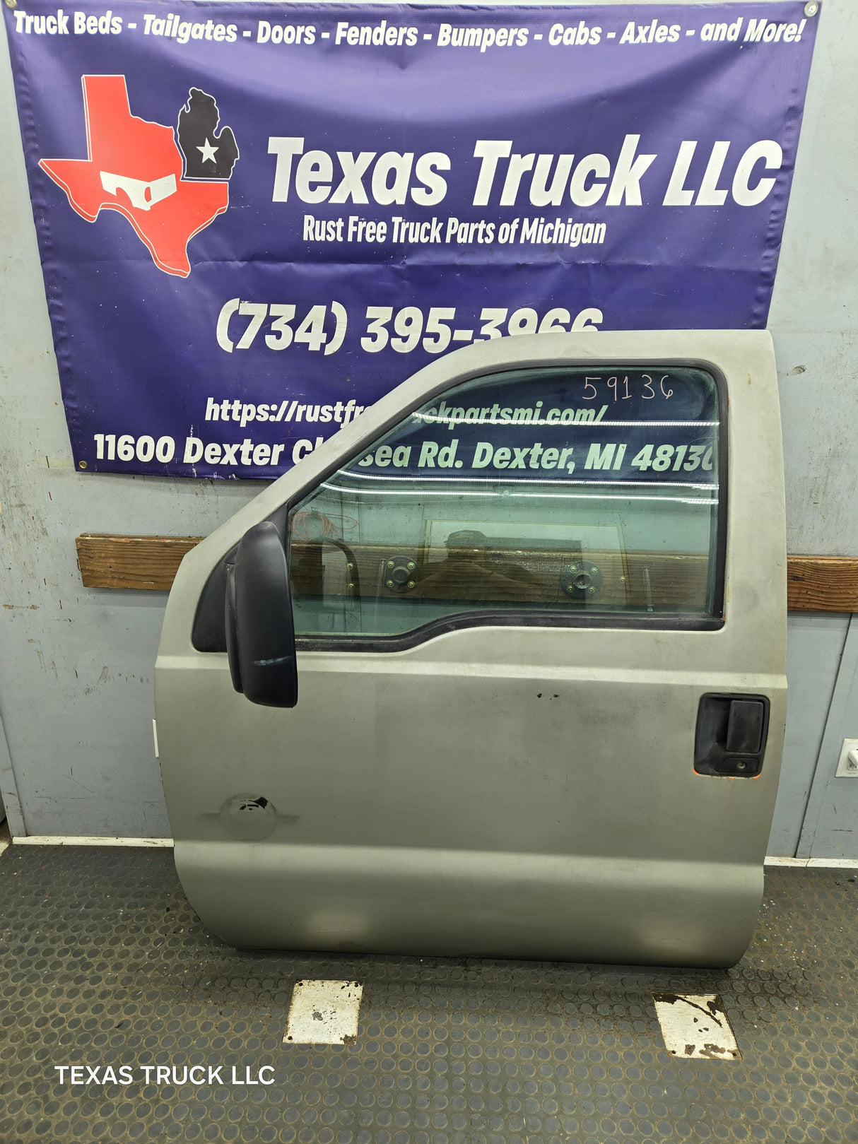 1999-2011 Ford Super Duty LH Driver Side Front Door F250 F350 F450 F550
