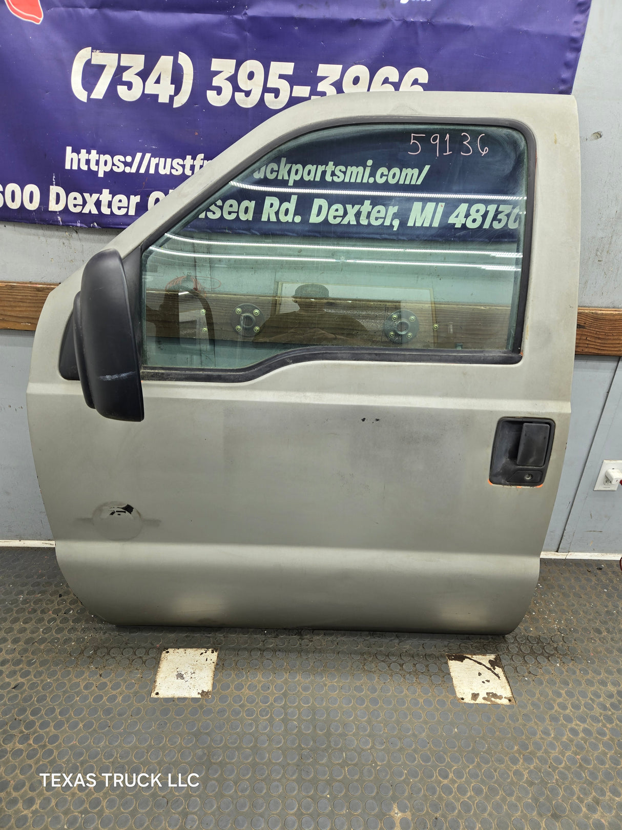 1999-2011 Ford Super Duty LH Driver Side Front Door F250 F350 F450 F550