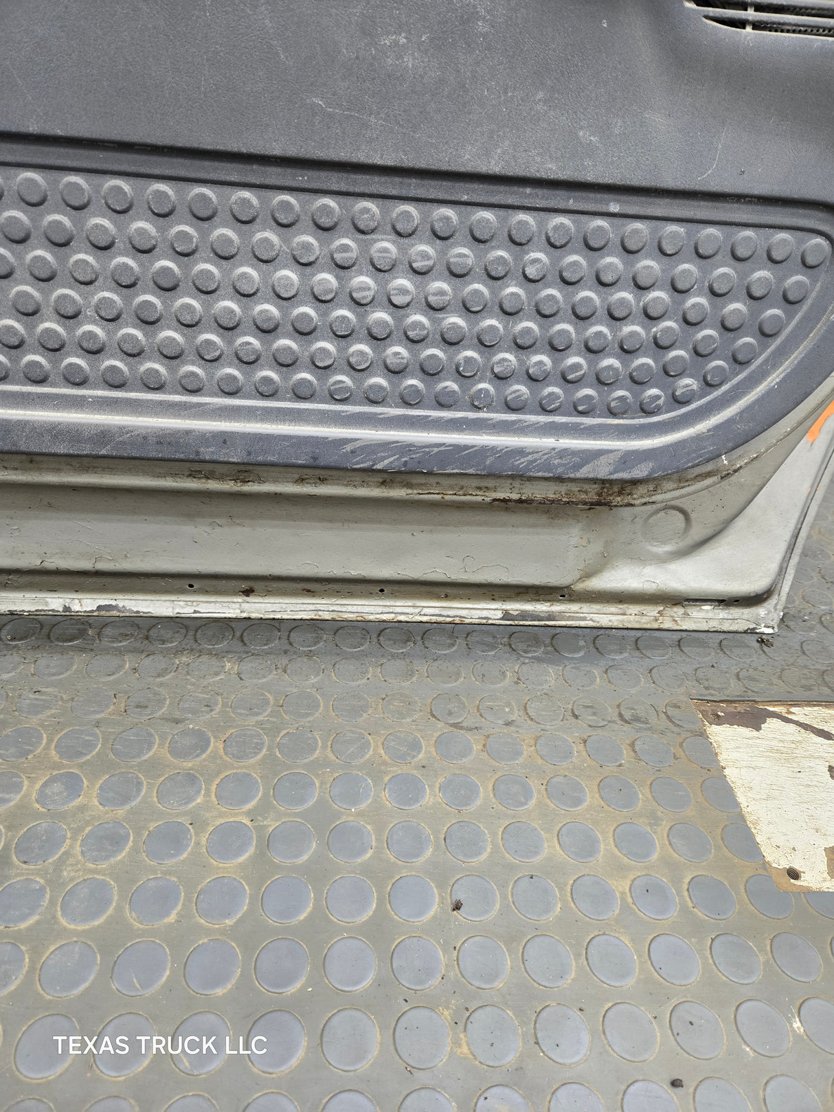 1999-2011 Ford Super Duty LH Driver Side Front Door F250 F350 F450 F550