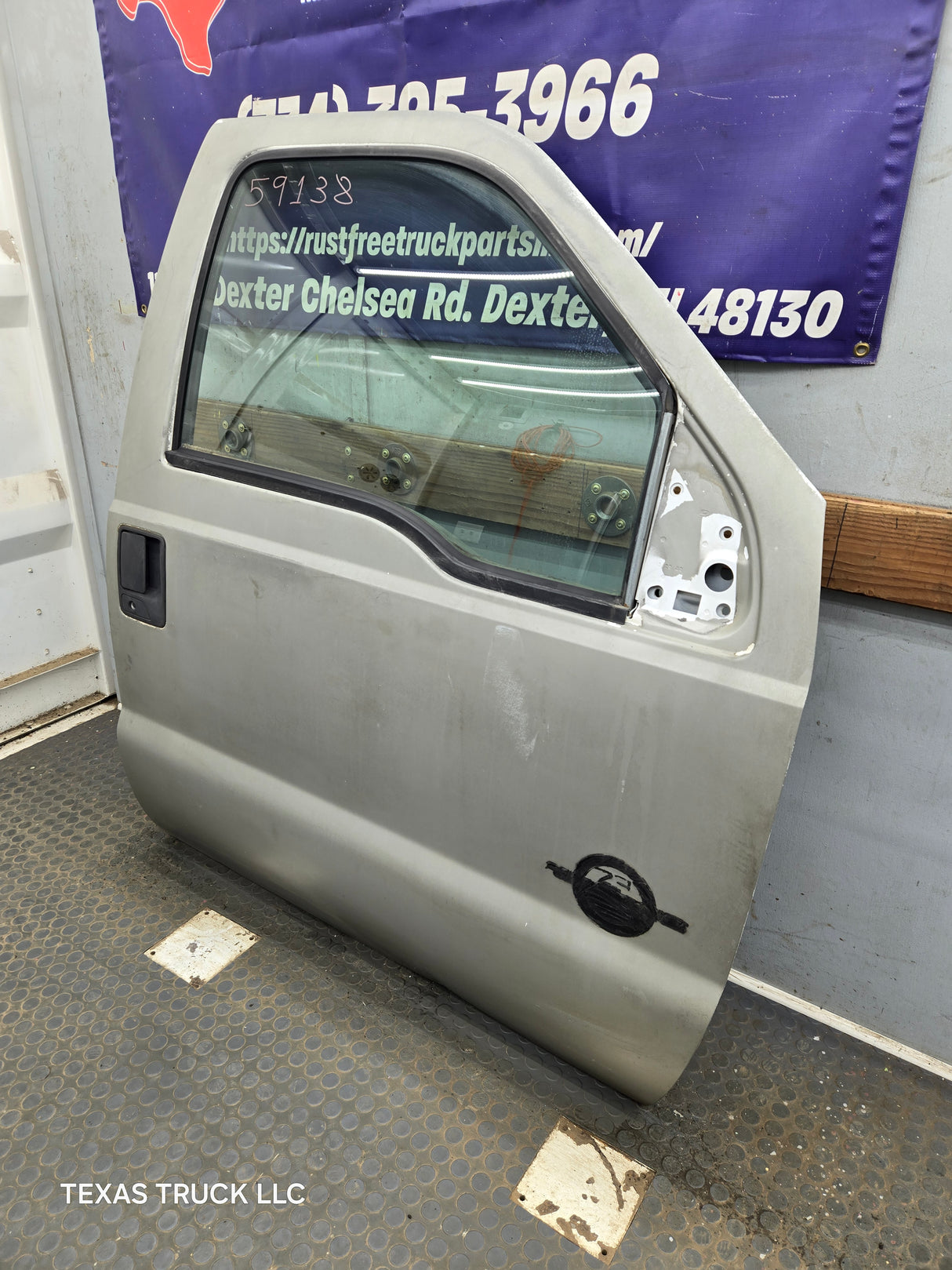 1999-2011 Ford Super Duty / Excursion Front Passenger RH Door F250 F350 F450 F550