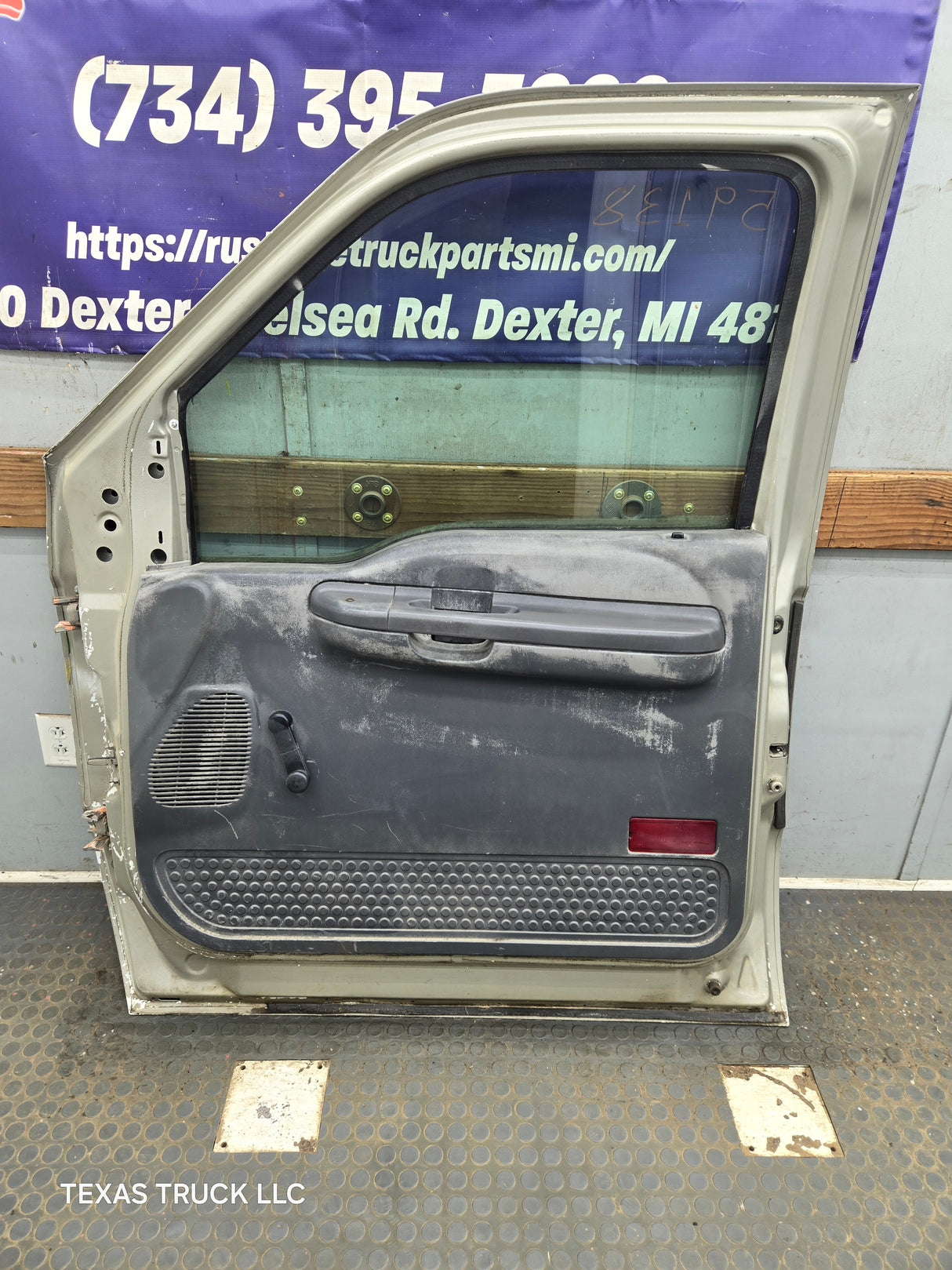 1999-2011 Ford Super Duty / Excursion Front Passenger RH Door F250 F350 F450 F550
