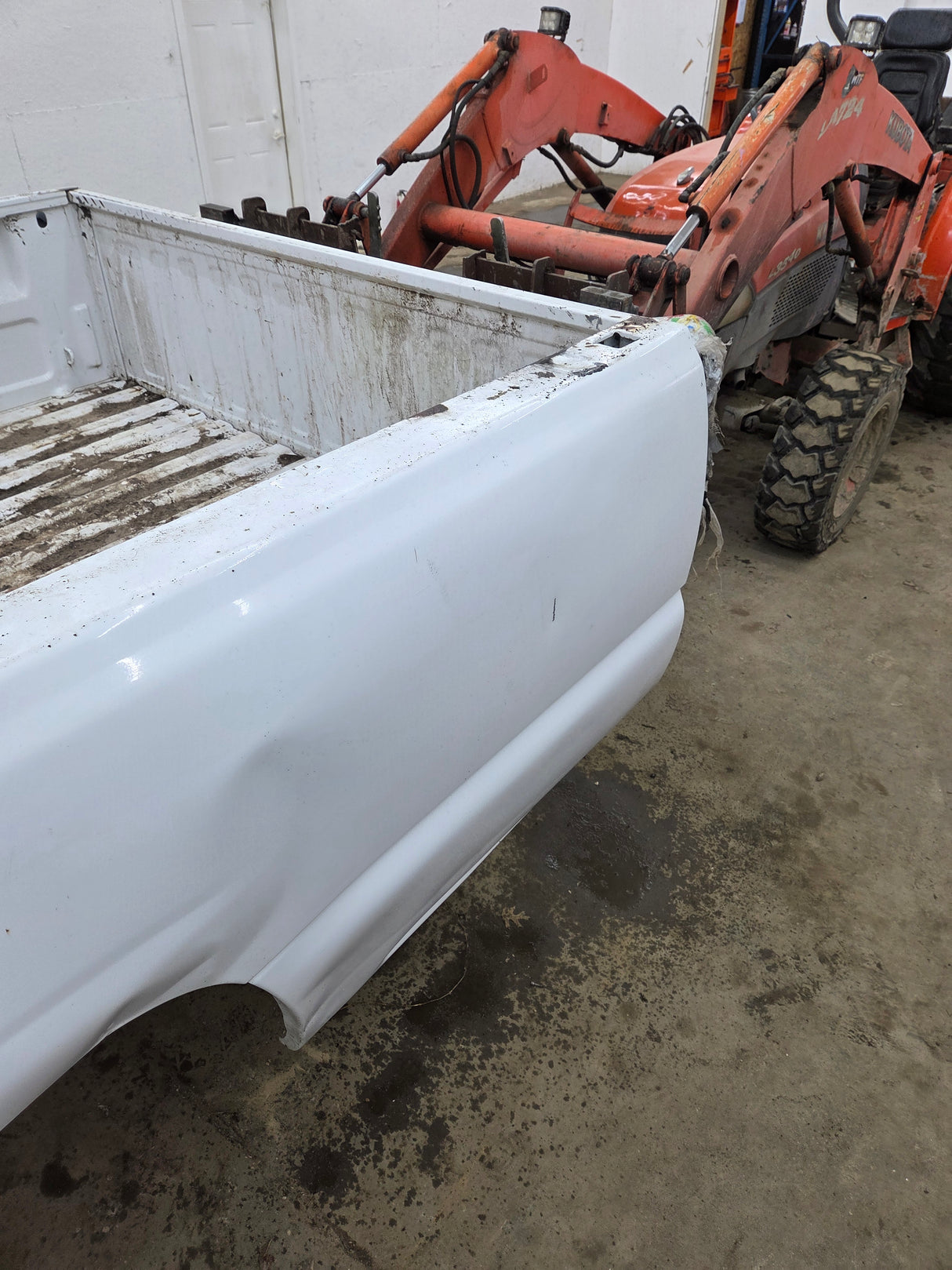 1999-2007 Chevrolet Silverado / GMC Sierra 1500 2500 3500 HD 8' Long Bed Truck Bed