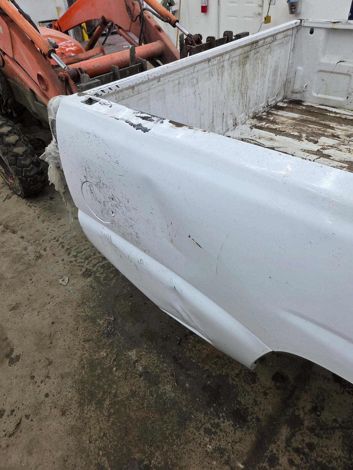 1999-2007 Chevrolet Silverado / GMC Sierra 1500 2500 3500 HD 8' Long Bed Truck Bed