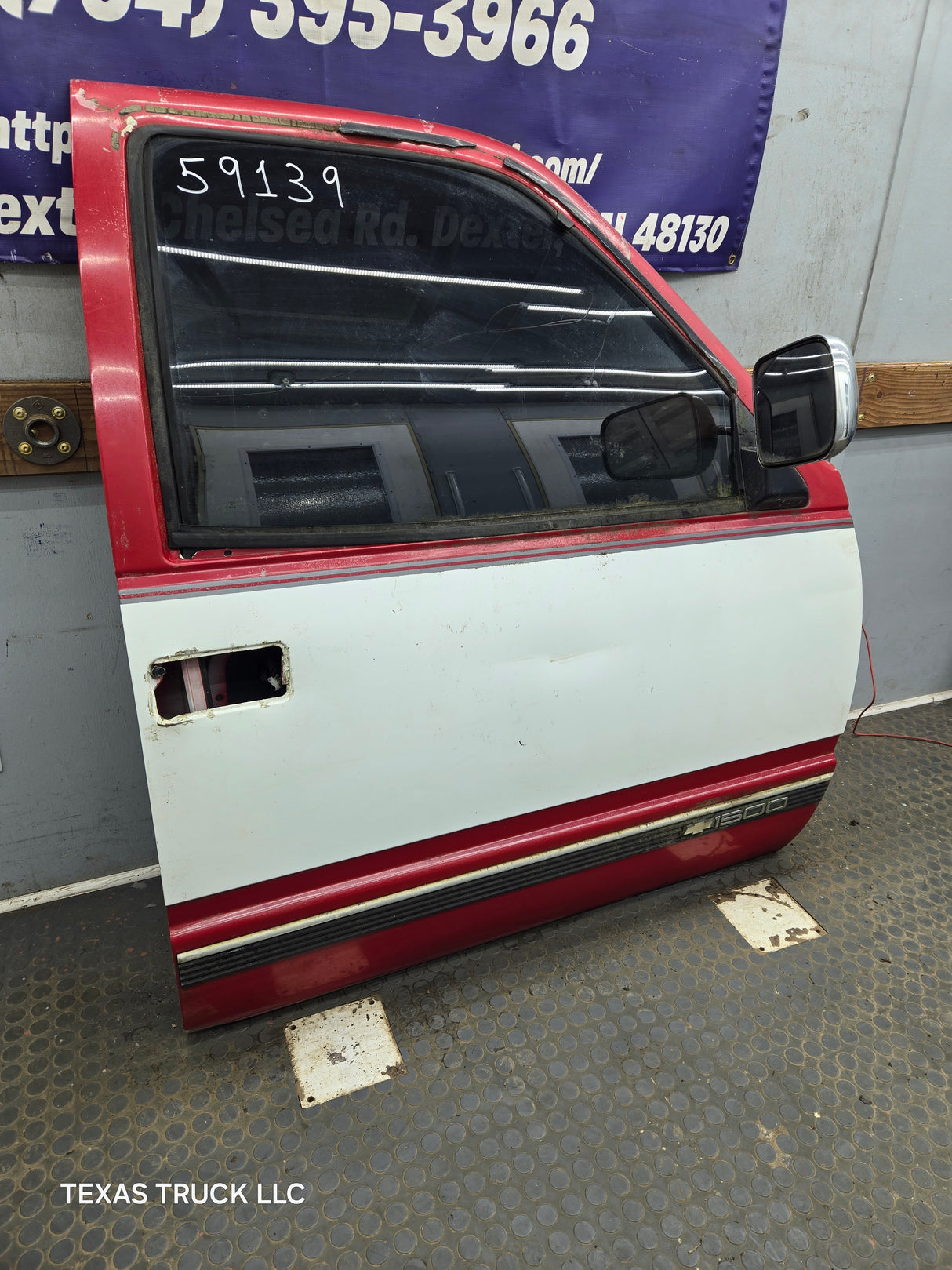 1988-2000 Chevrolet Silverado Suburban GMC Sierra RH Front Passenger Door