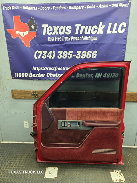 1988-2000 Chevrolet Silverado Suburban GMC Sierra RH Front Passenger Door