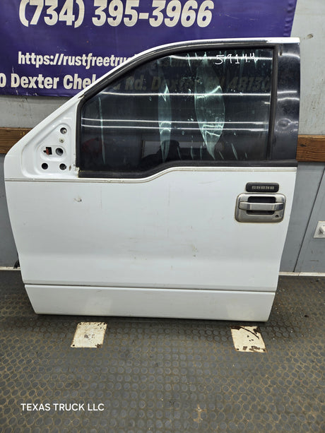 2004-2008 Ford F150 Driver Side Extended/Regular Cab Front Door LH