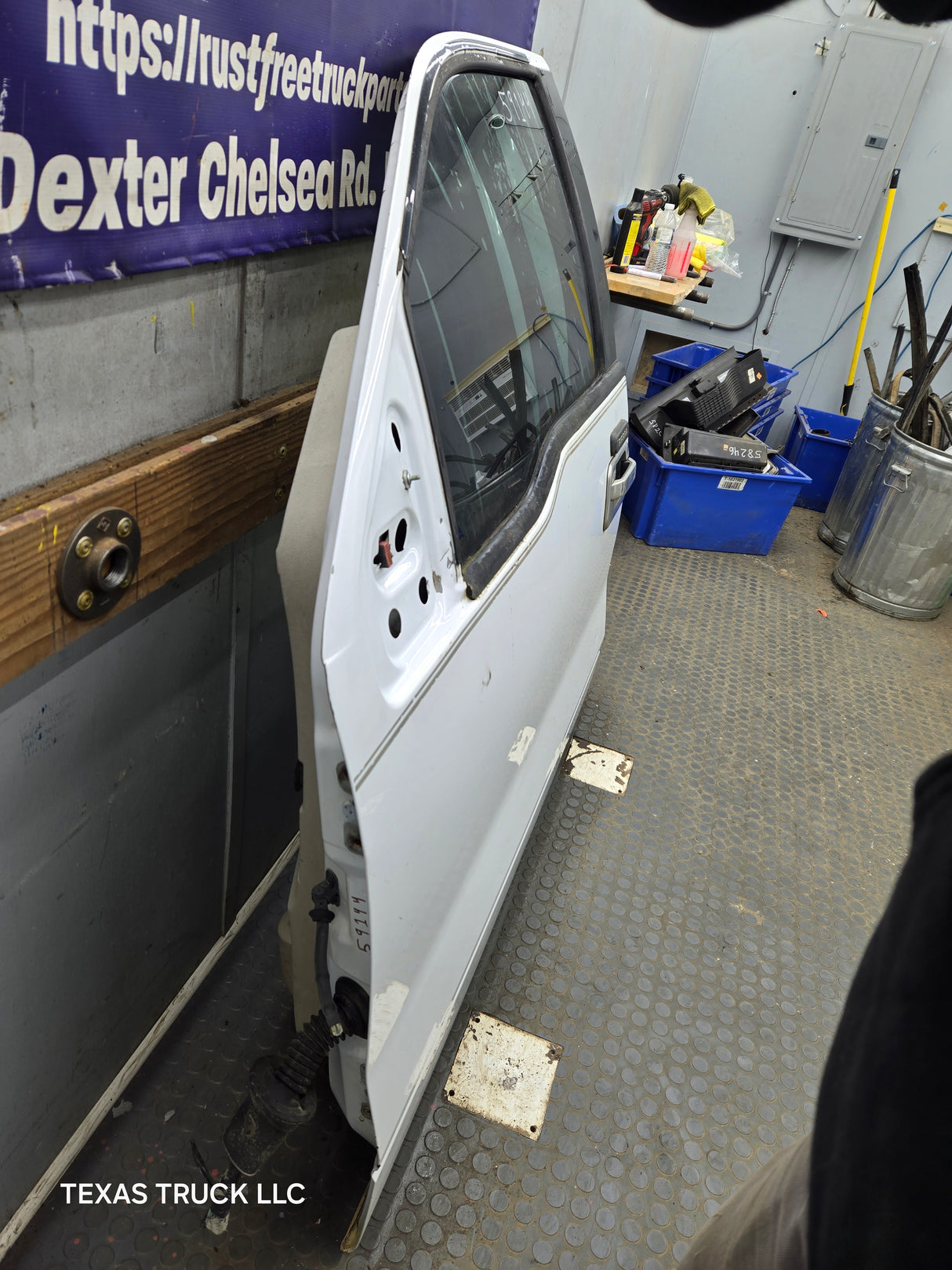 2004-2008 Ford F150 Driver Side Extended/Regular Cab Front Door LH