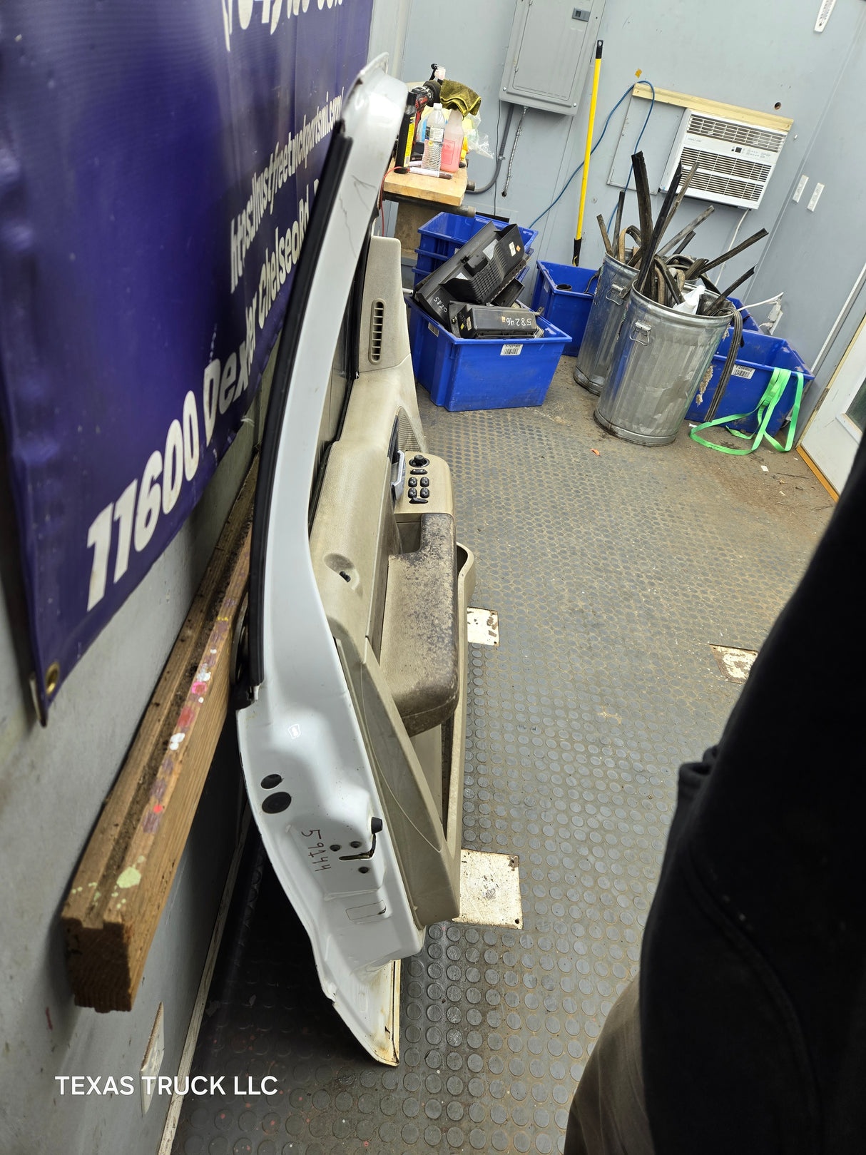 2004-2008 Ford F150 Driver Side Extended/Regular Cab Front Door LH