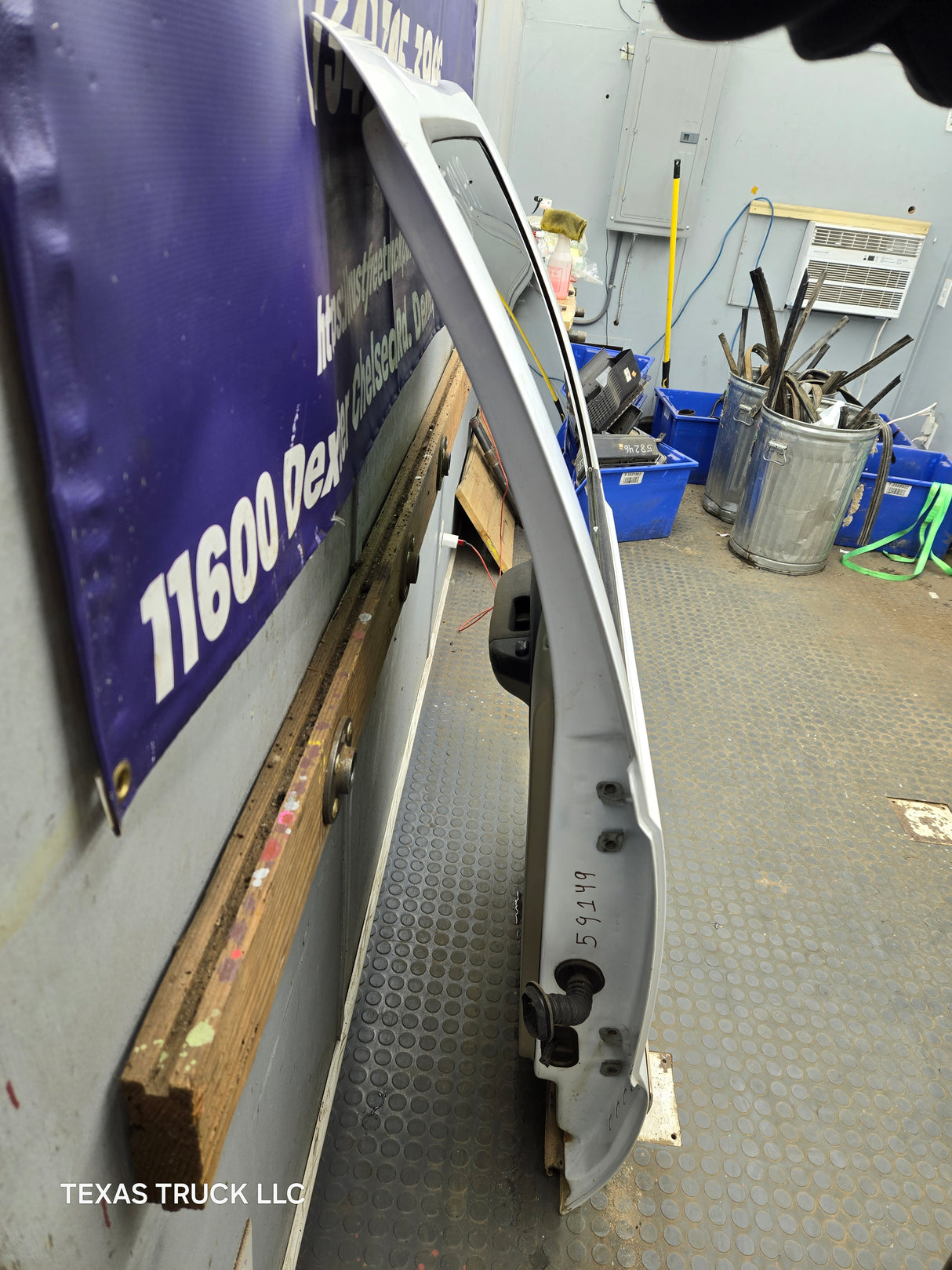 1999-2011 Ford Super Duty LH Driver Side Rear Crew Cab Door F250 F350 F450 F550