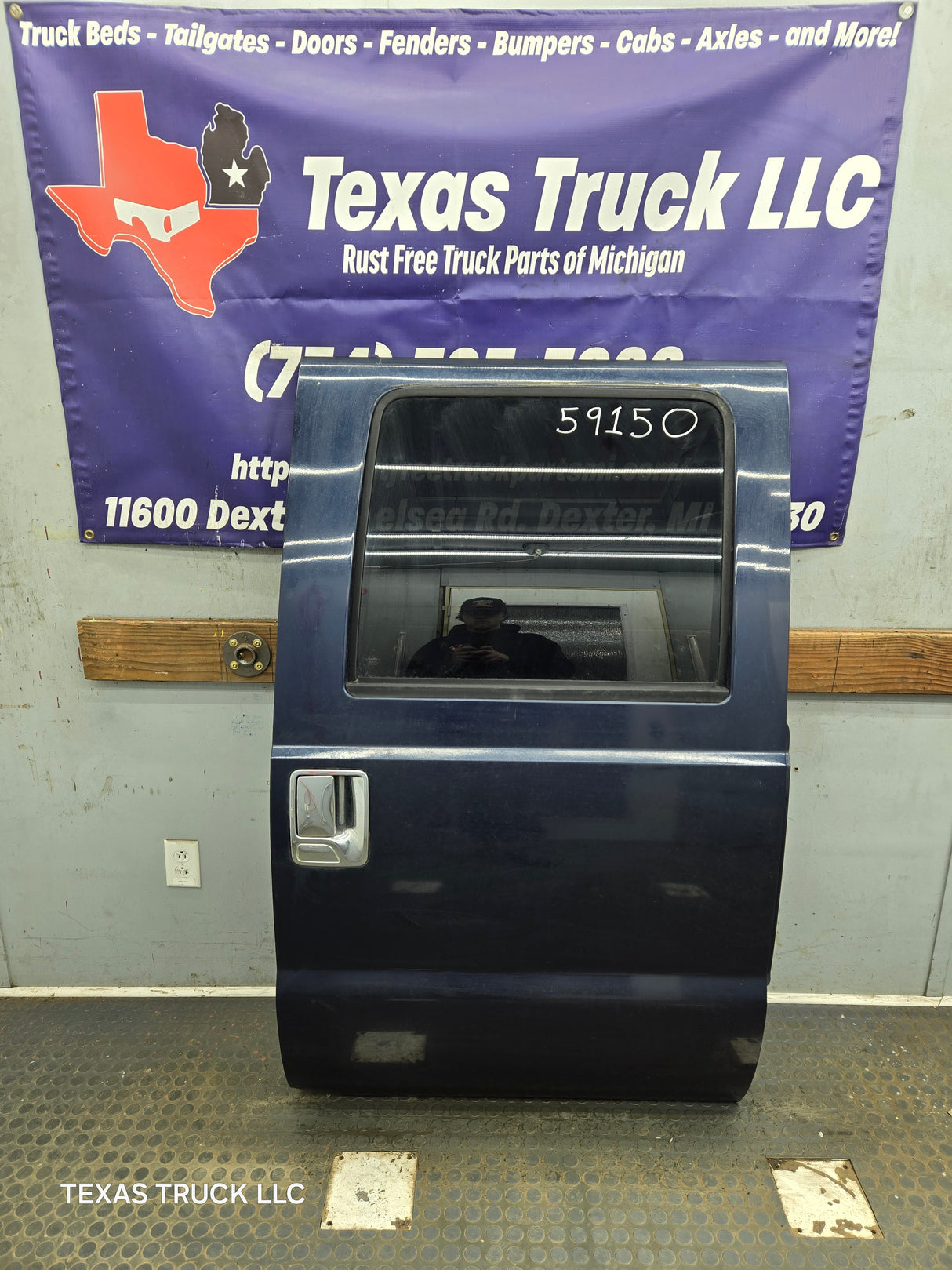 1999-2011 Ford Super Duty F250 F350 F450 F550 RH Crew Cab Passenger Side Rear Door
