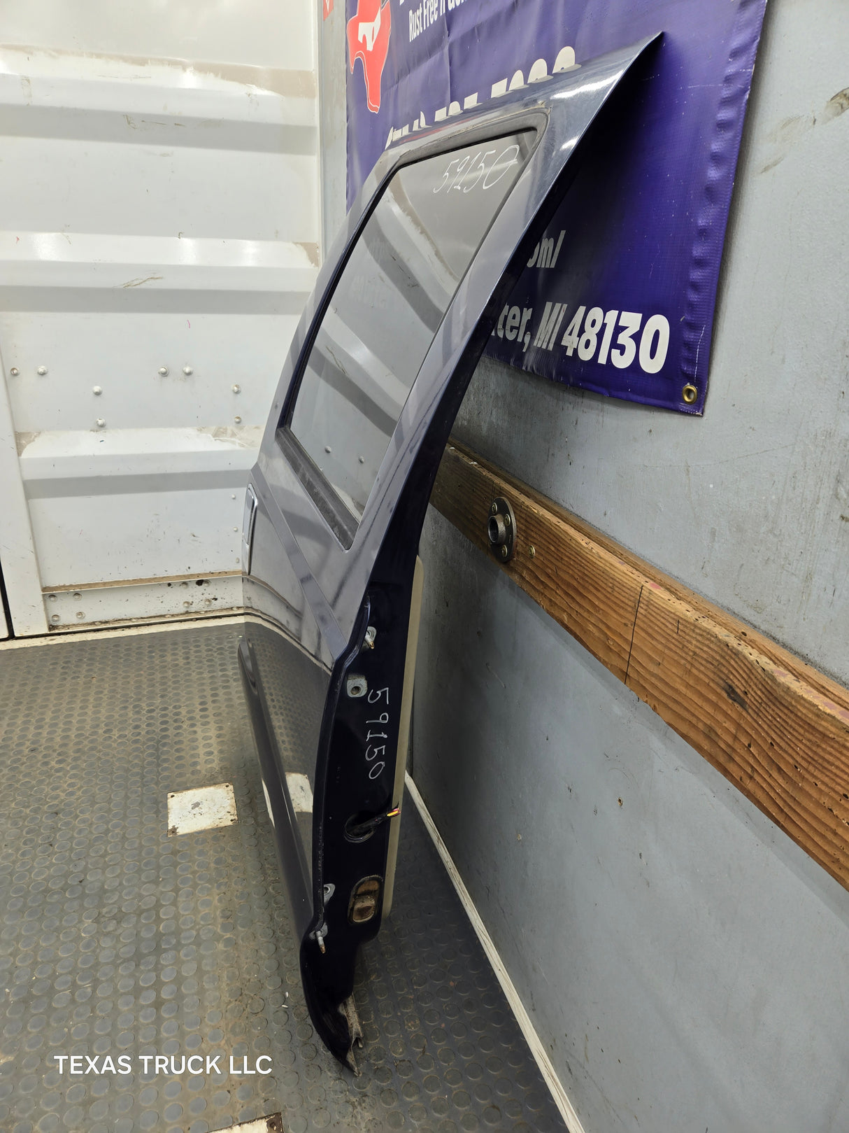 1999-2011 Ford Super Duty F250 F350 F450 F550 RH Crew Cab Passenger Side Rear Door