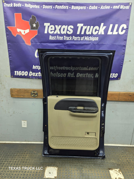 1999-2011 Ford Super Duty F250 F350 F450 F550 RH Crew Cab Passenger Side Rear Door
