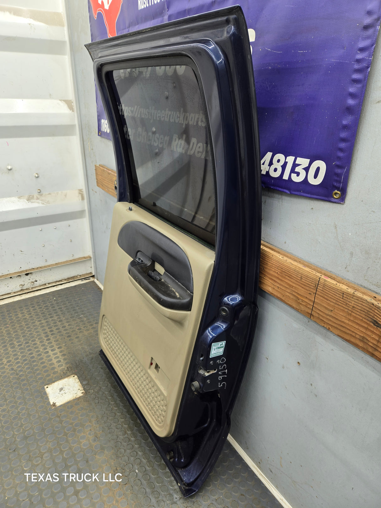 1999-2011 Ford Super Duty F250 F350 F450 F550 RH Crew Cab Passenger Side Rear Door