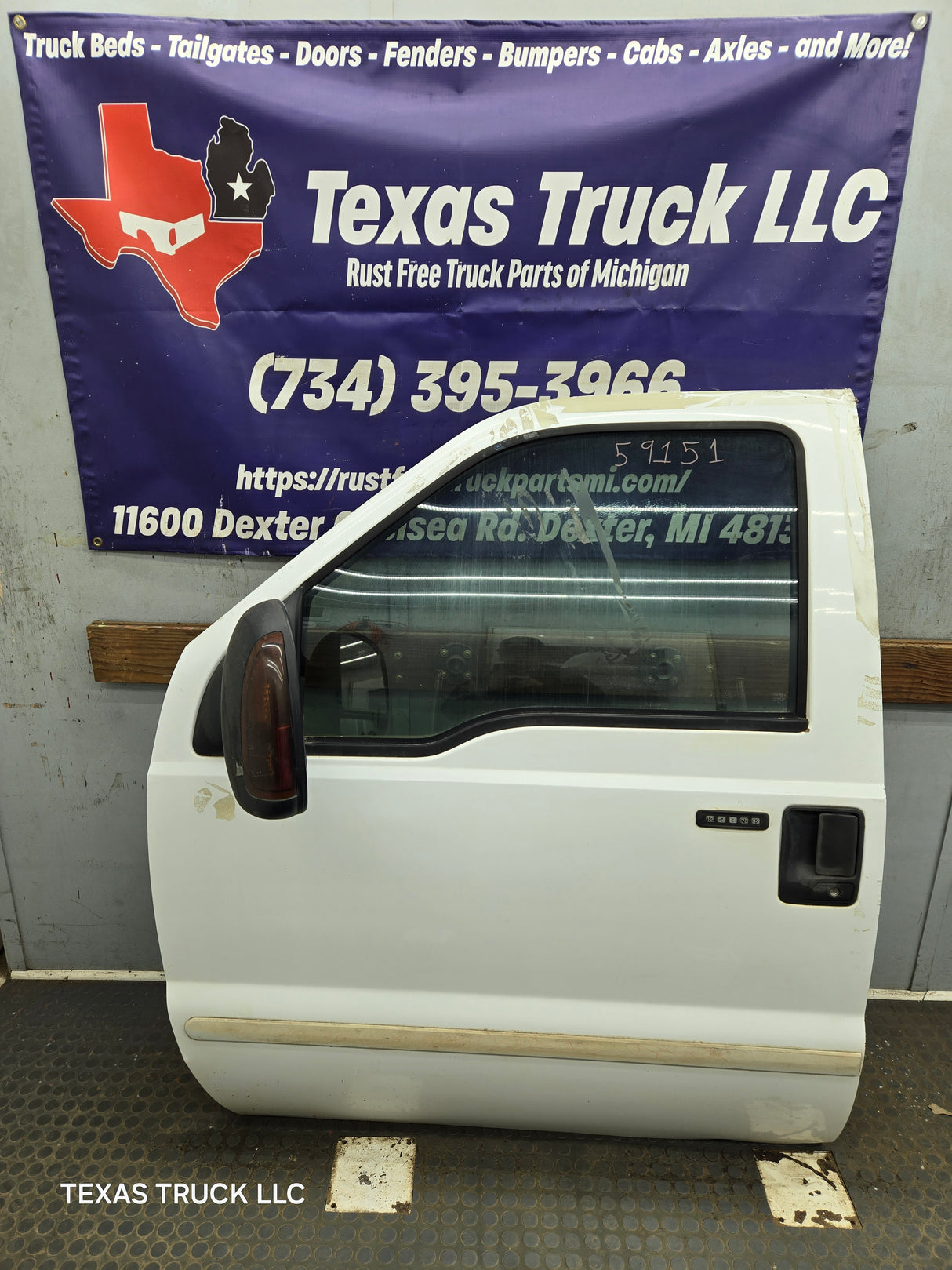 1999-2011 Ford Super Duty LH Driver Side Front Door F250 F350 F450 F550