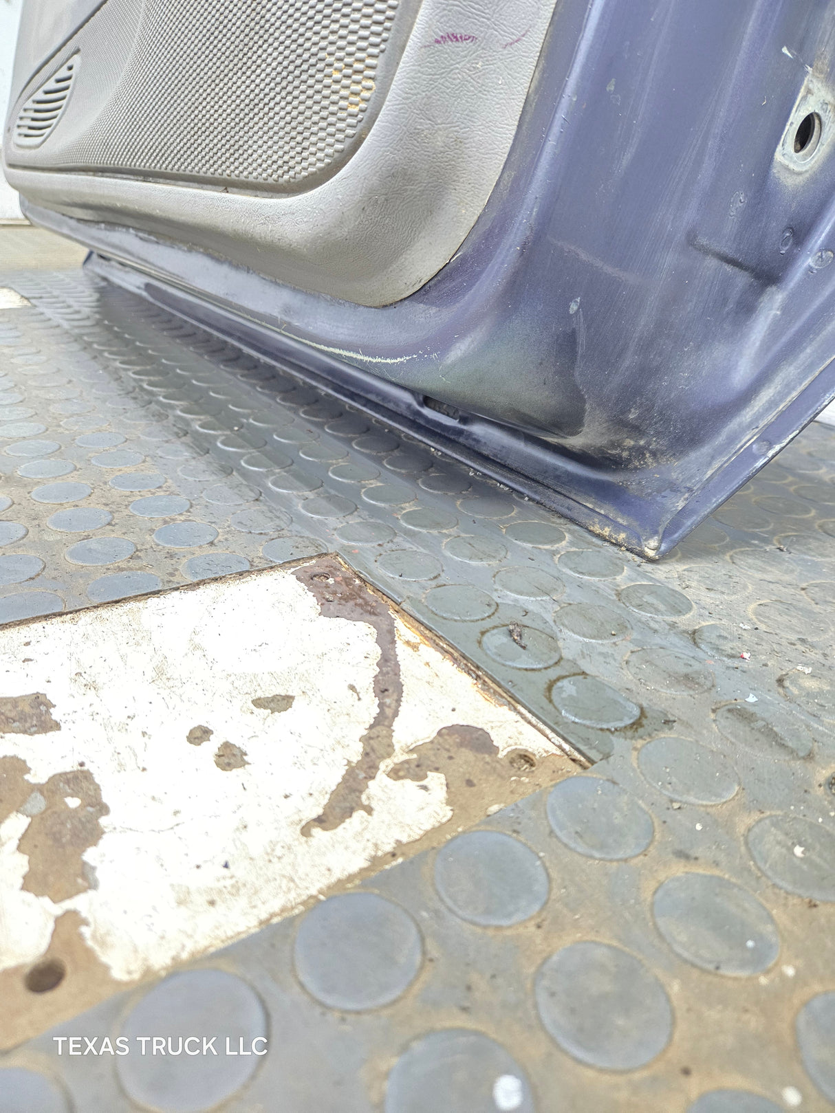 2003-2005 Ford Ranger Driver Side Front Left Hand Door