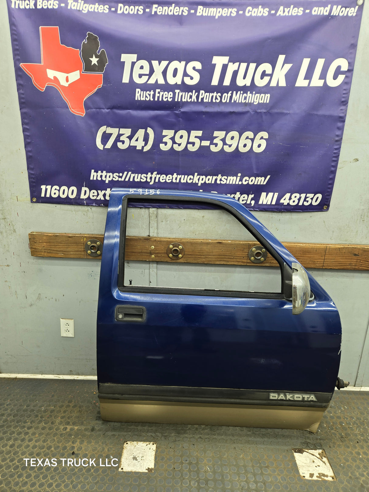 1992-1996 Dodge Dakota RH Passenger Side Front Door