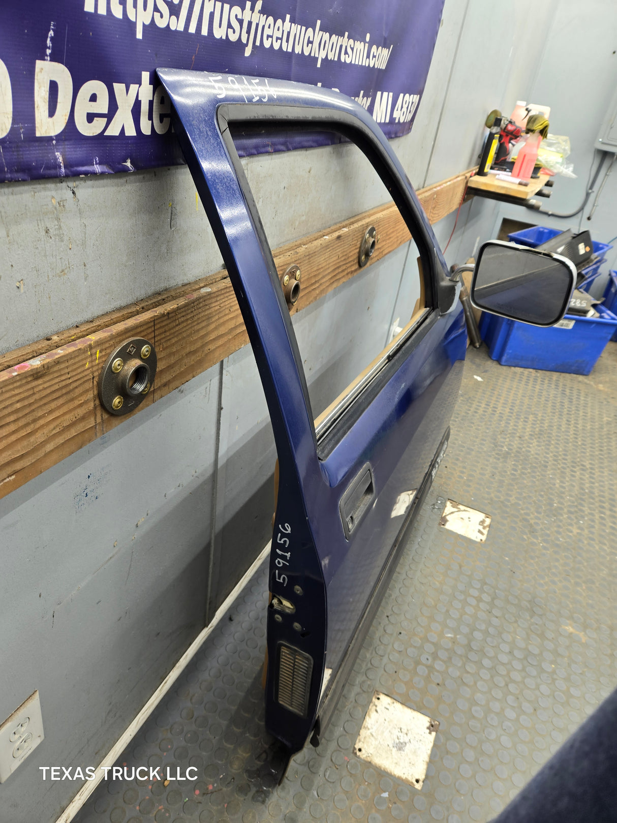 1992-1996 Dodge Dakota RH Passenger Side Front Door